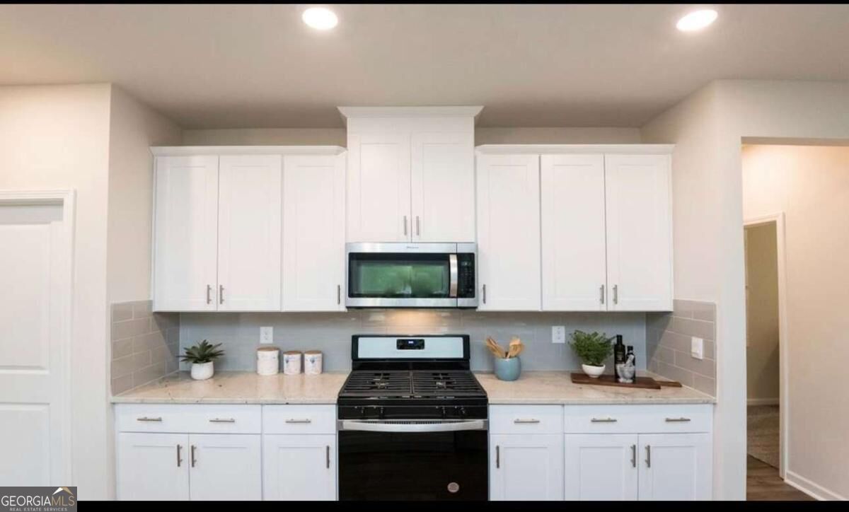 104 Nesbit Drive Property Photo 8