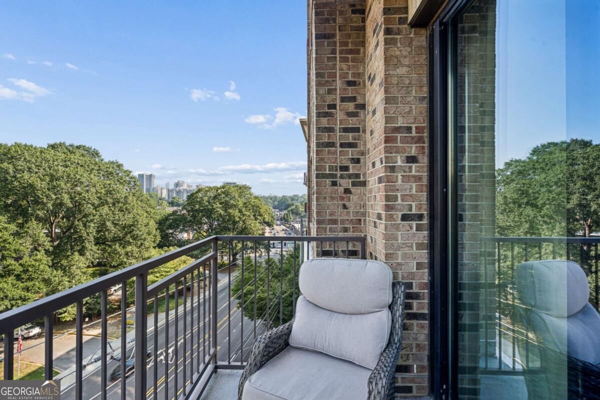 2233 Peachtree Road Ne # 402 Property Photo 29
