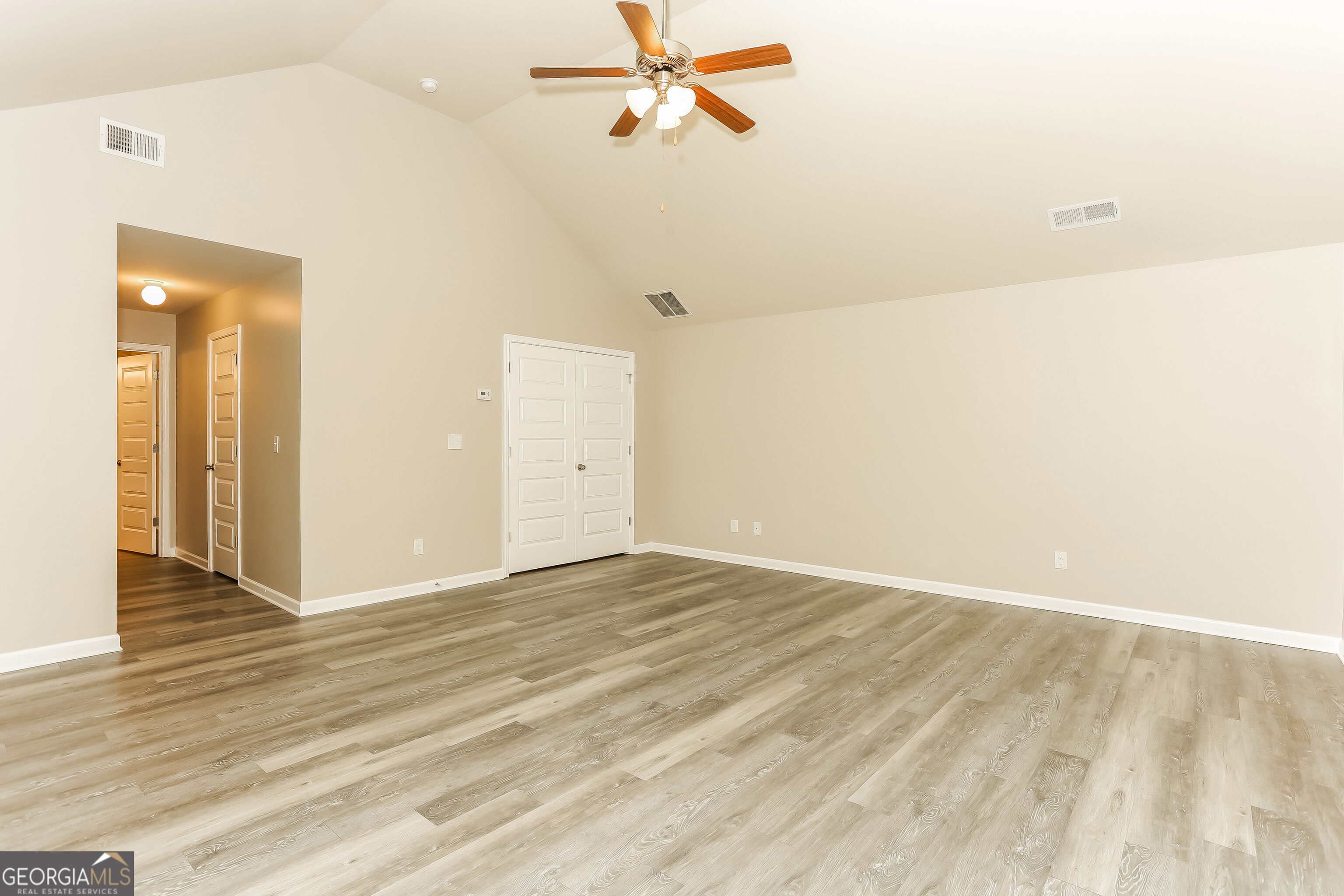 298 Emporia Loop Property Photo 8