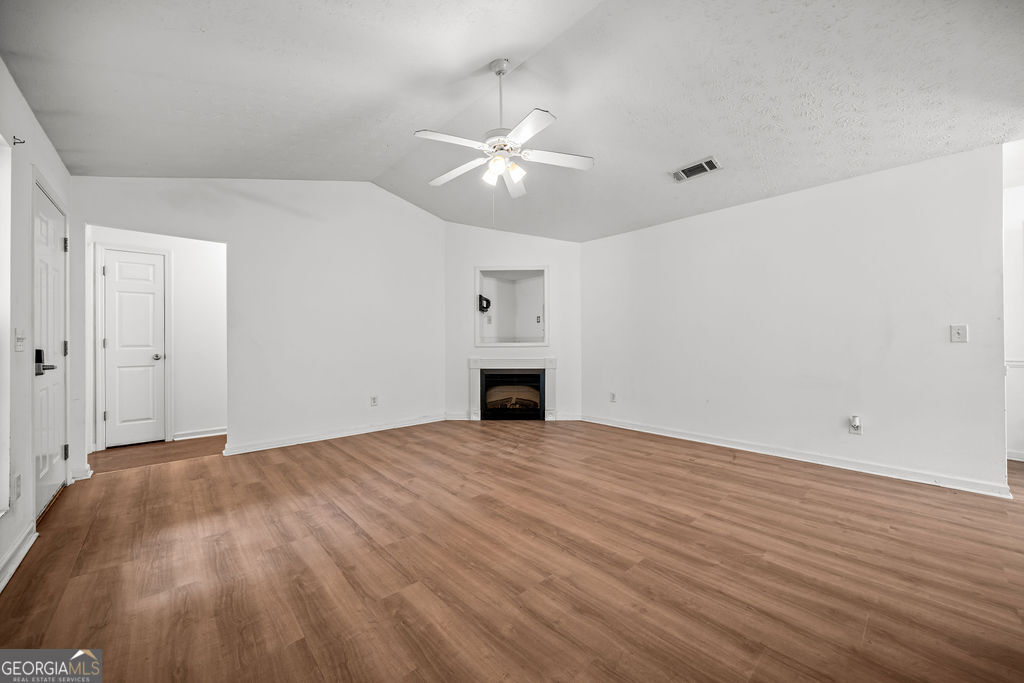 179 Cynthia Court Property Photo 4