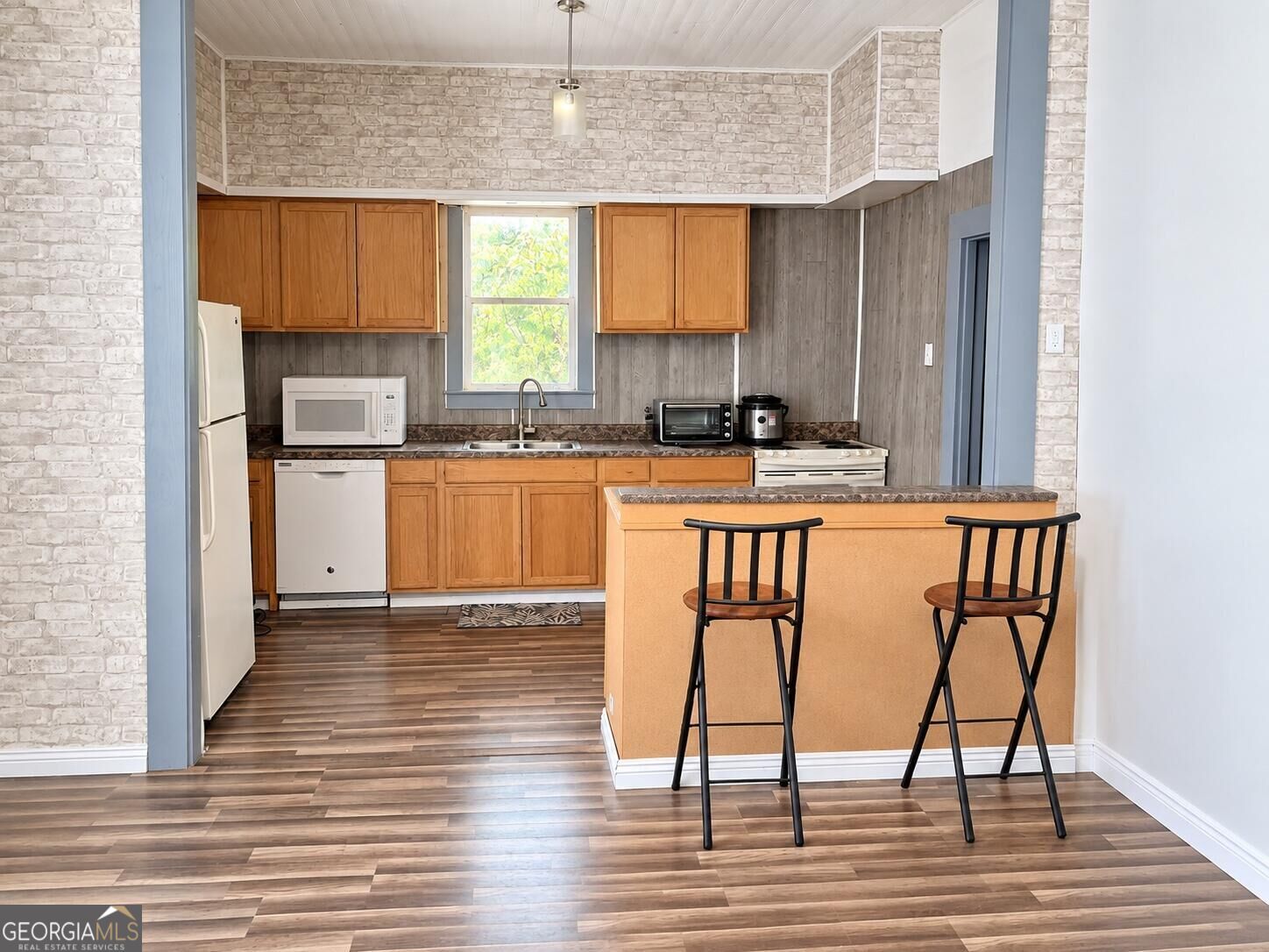 1411 N Lee Street Property Photo 5