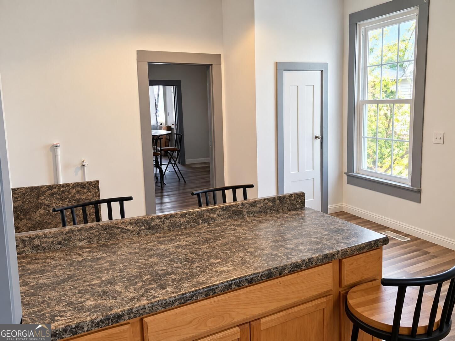 1411 N Lee Street Property Photo 7