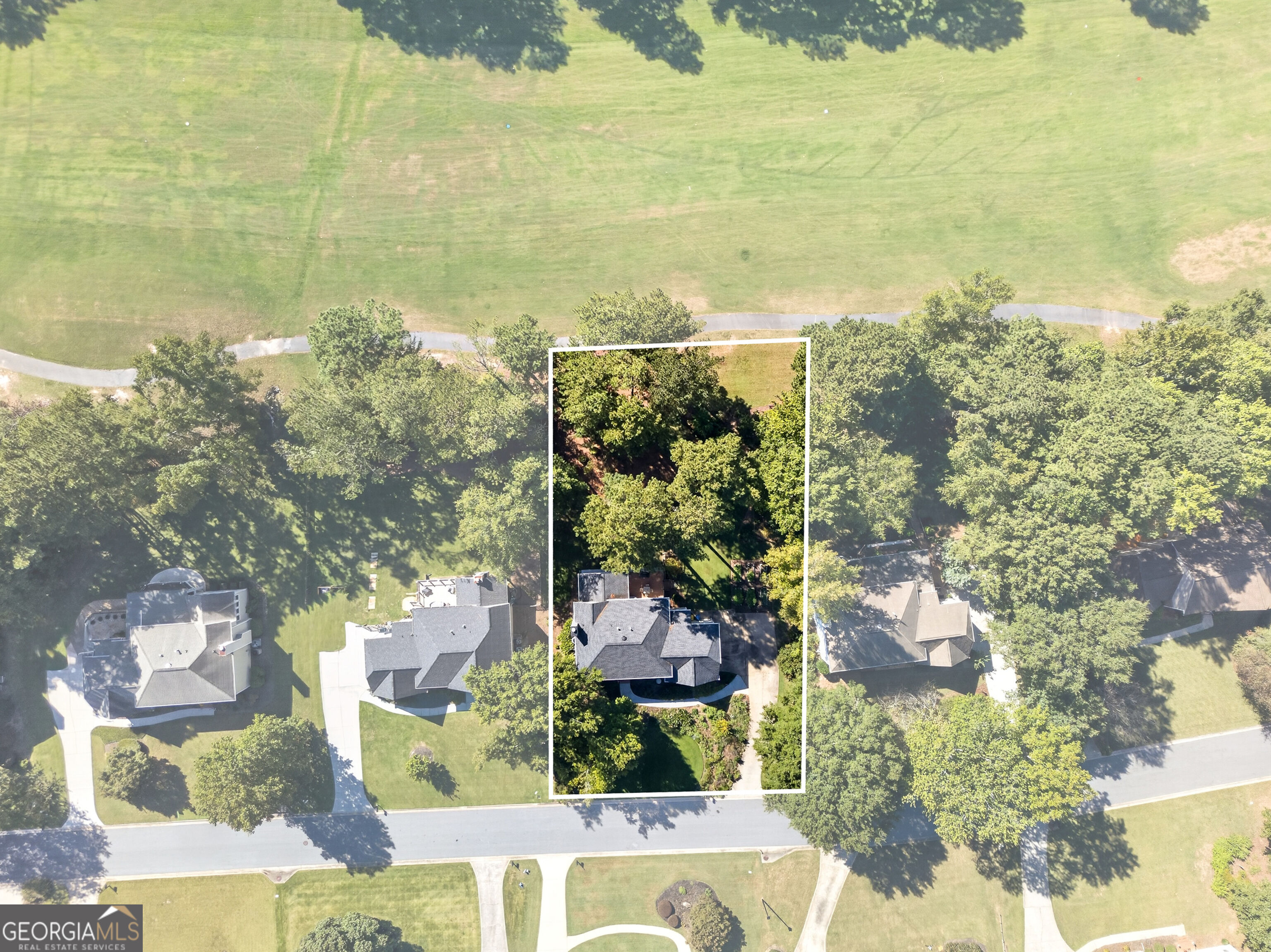 110 Colonnade Drive Property Photo 4