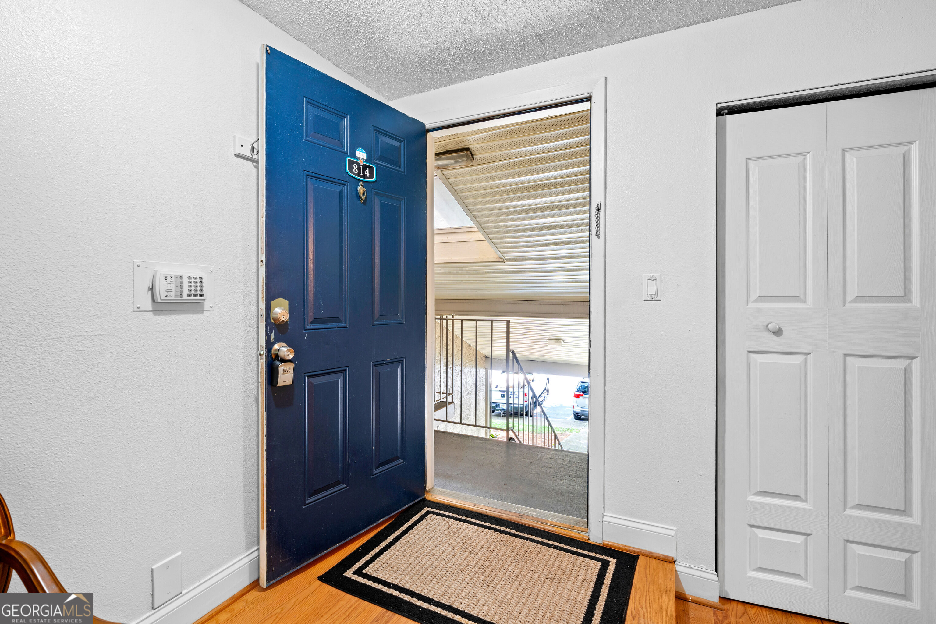 814 Seasons Parkway Property Photo 2