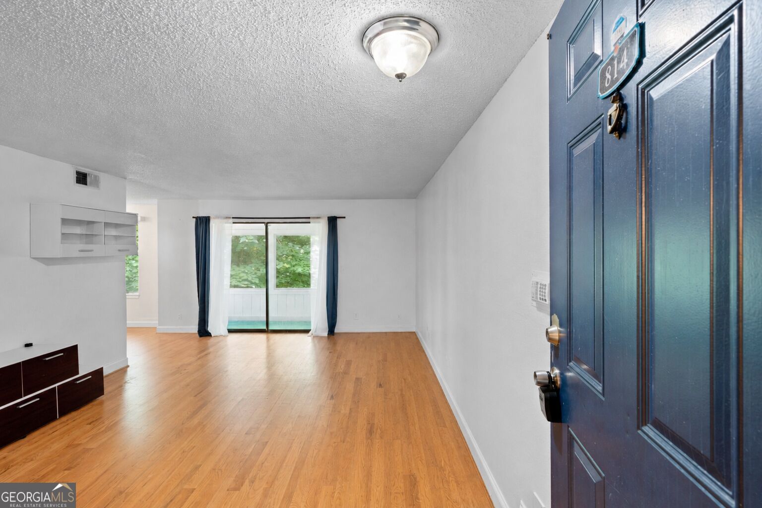 814 Seasons Parkway Property Photo 4