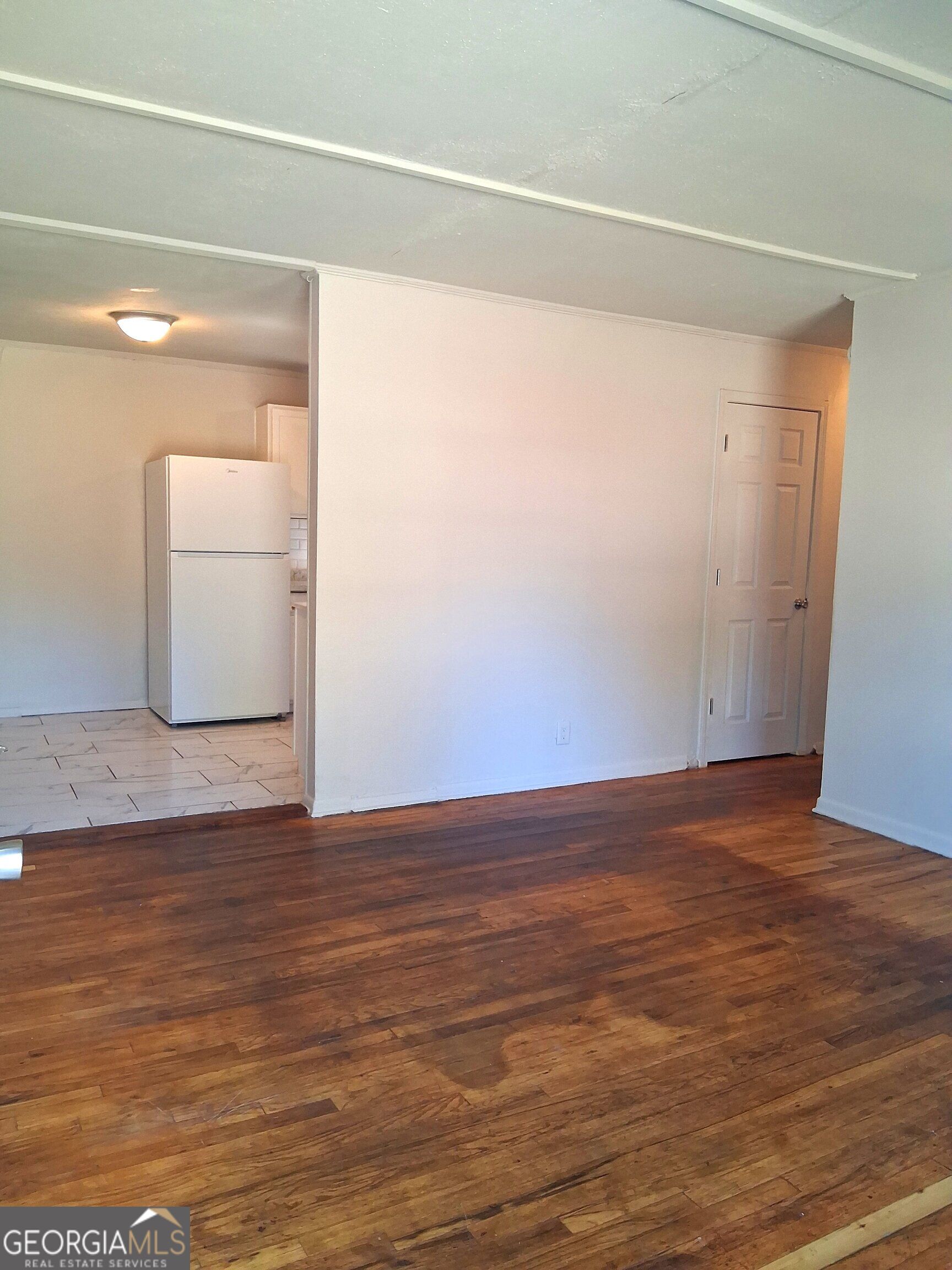 2454 Anthony Circle Property Photo 2