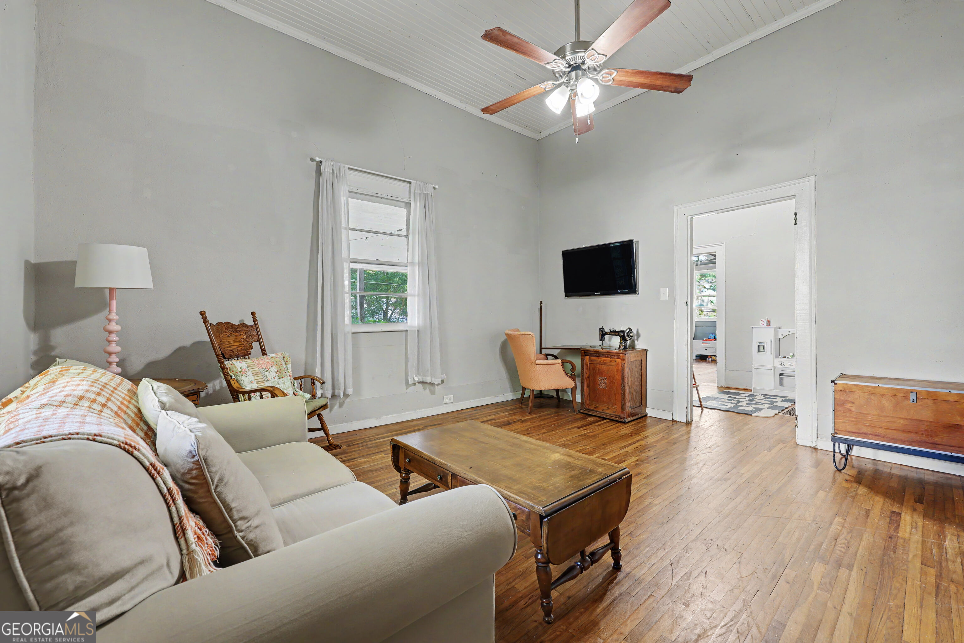 95 Hood Street Property Photo 6
