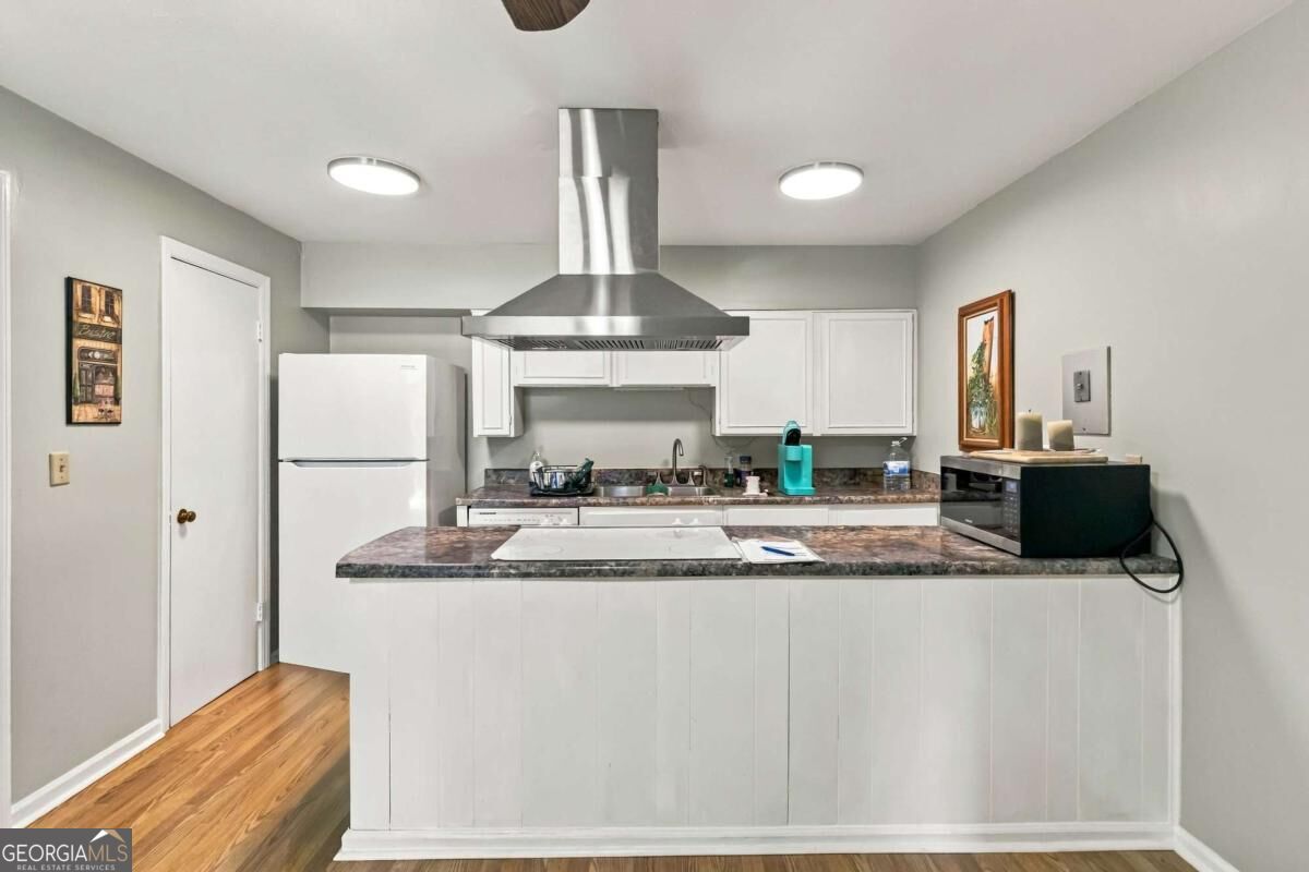 3099 Colonial Way # G Property Photo 3