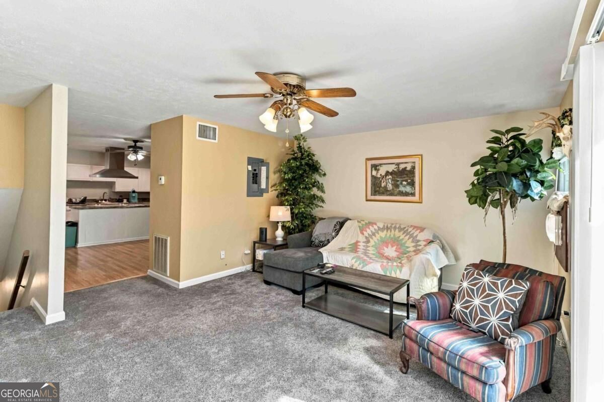 3099 Colonial Way # G Property Photo 12