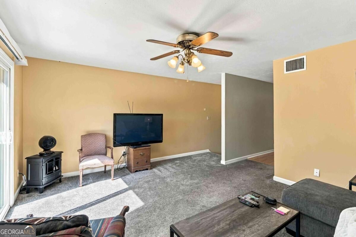 3099 Colonial Way # G Property Photo 13
