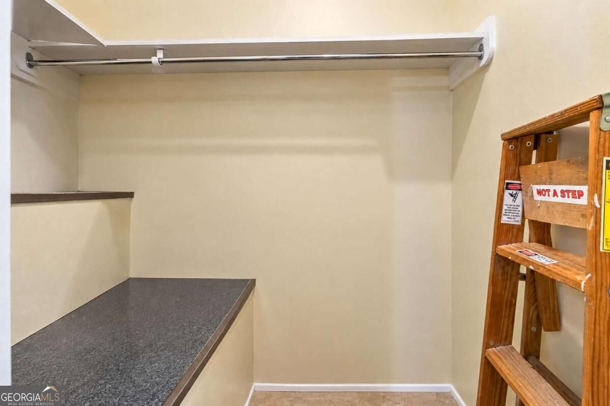 3099 Colonial Way # G Property Photo 18