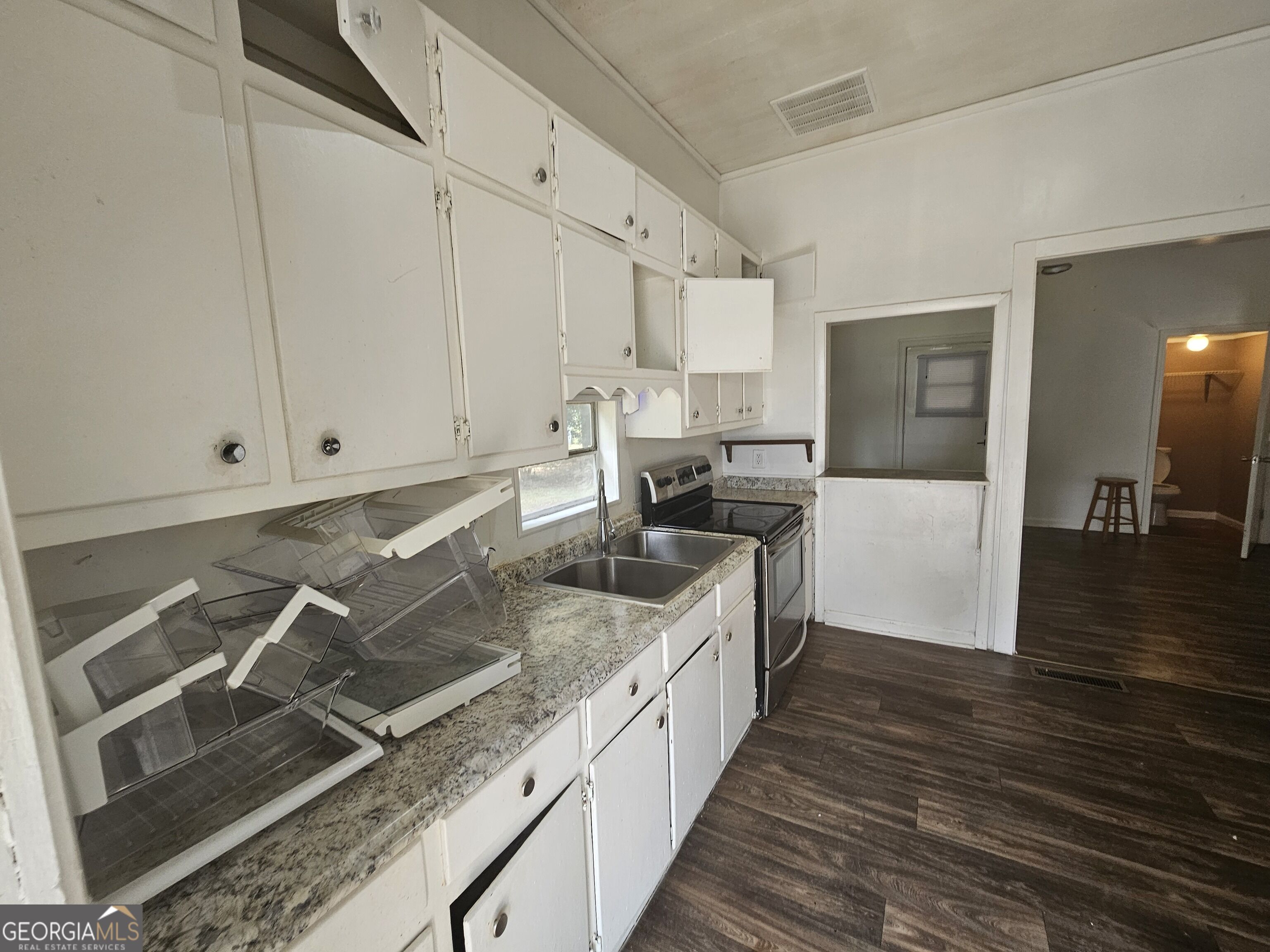 14 Mill Street Property Photo 8