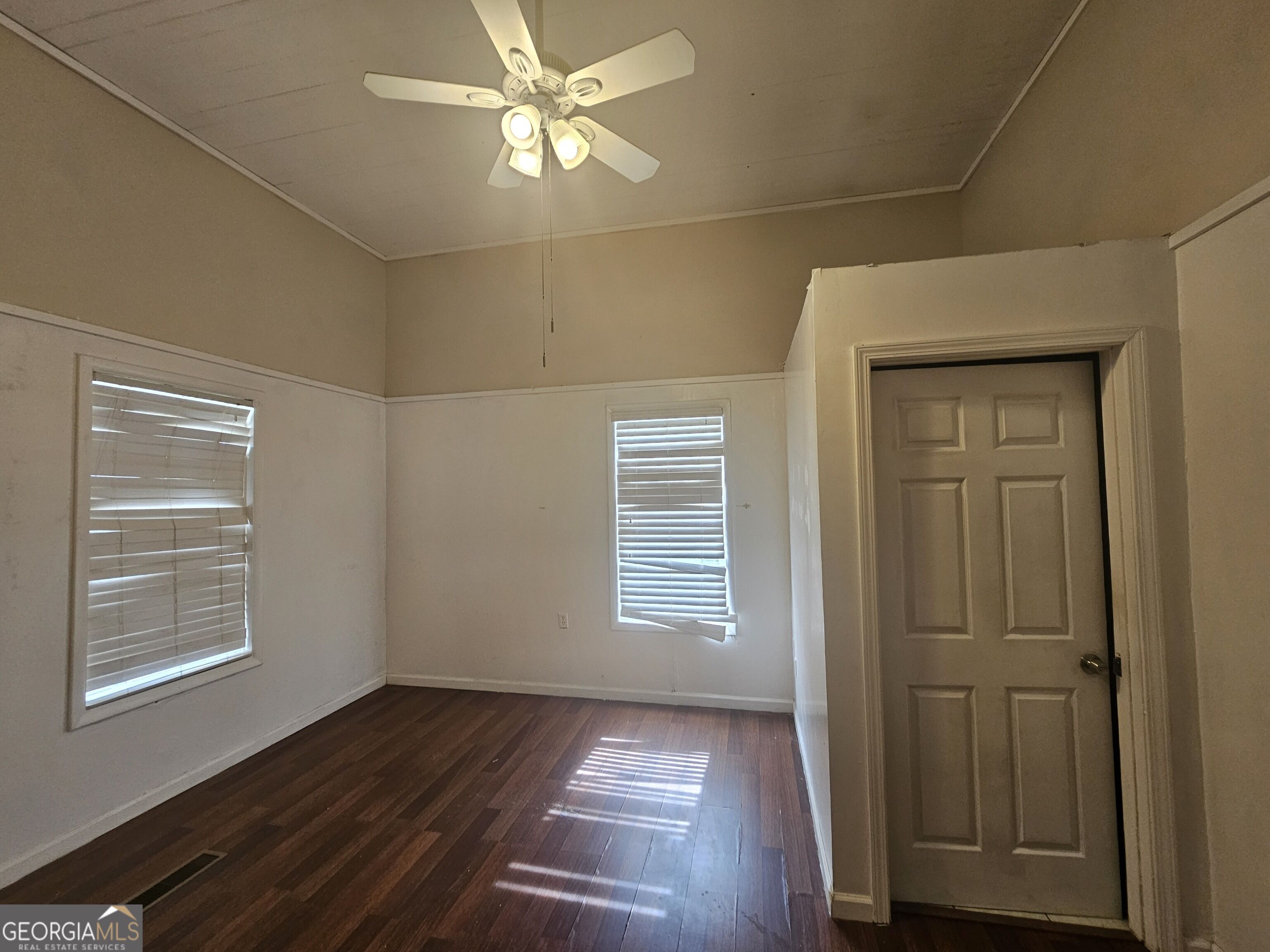 14 Mill Street Property Photo 18