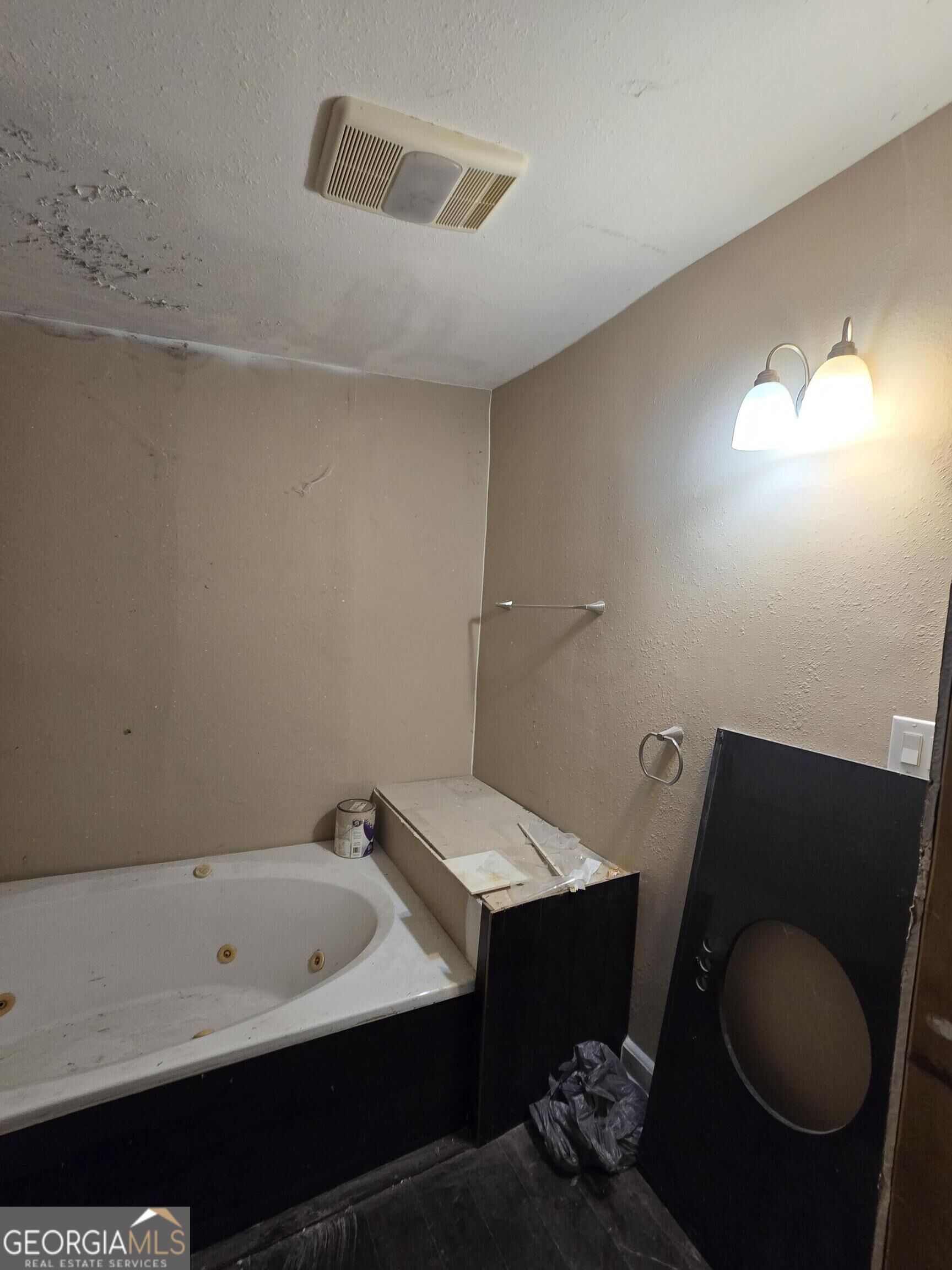 581 Violet Avenue Property Photo 9