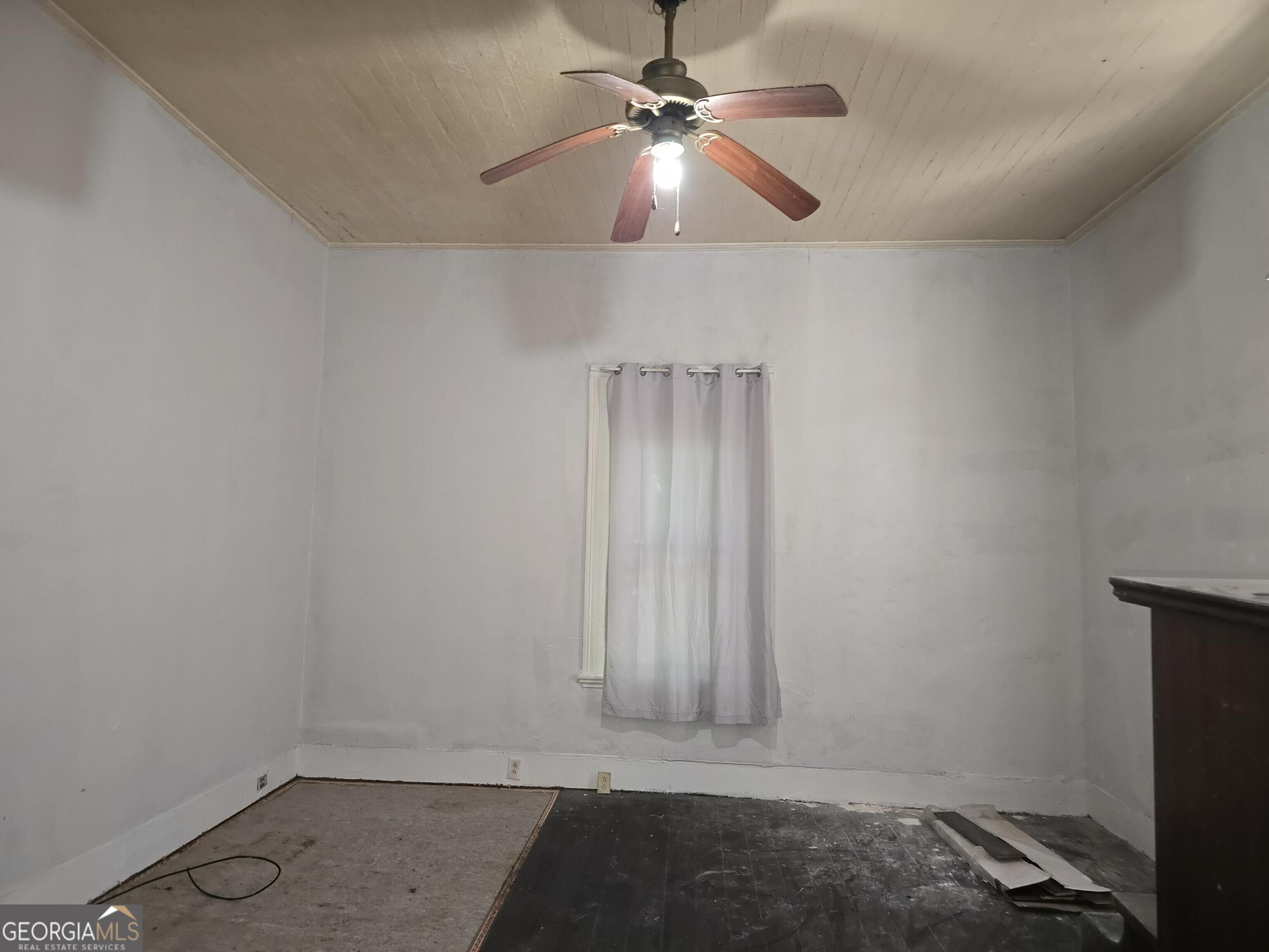 581 Violet Avenue Property Photo 13