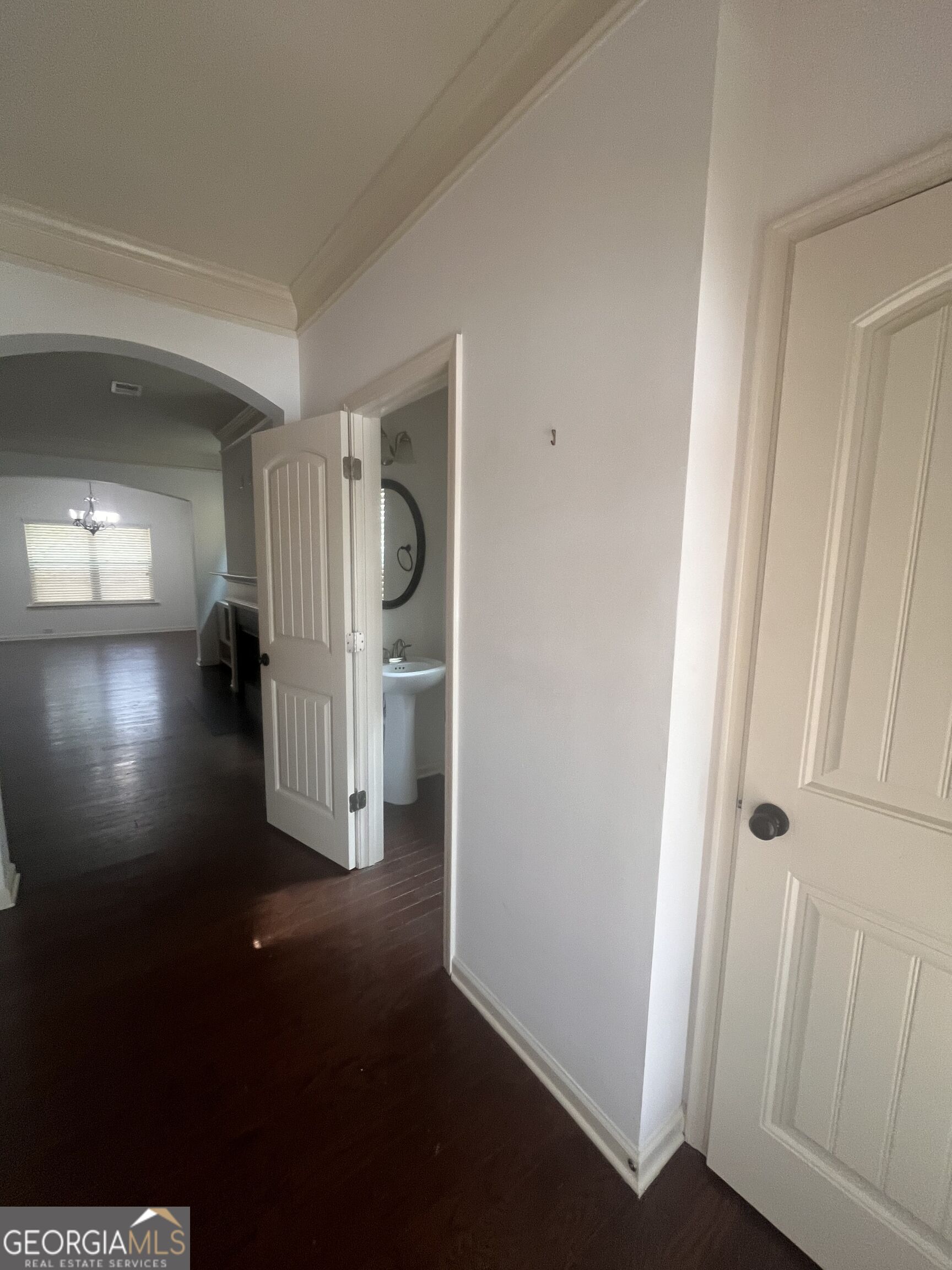 425 Village View Property Photo 4