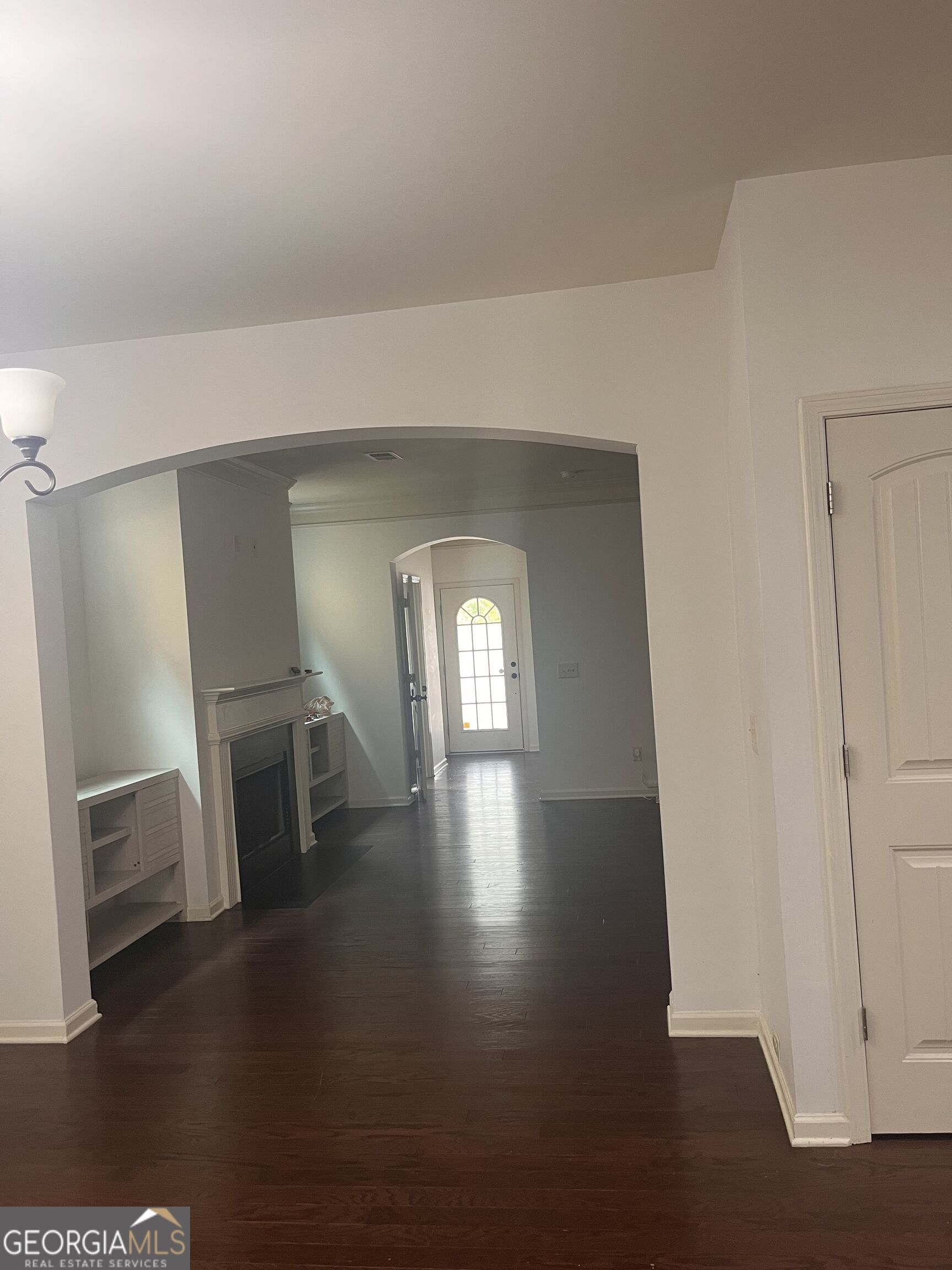 425 Village View Property Photo 8