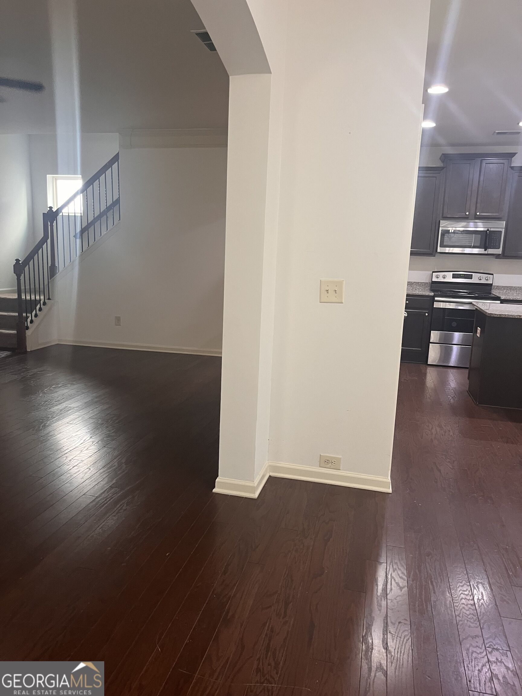425 Village View Property Photo 13