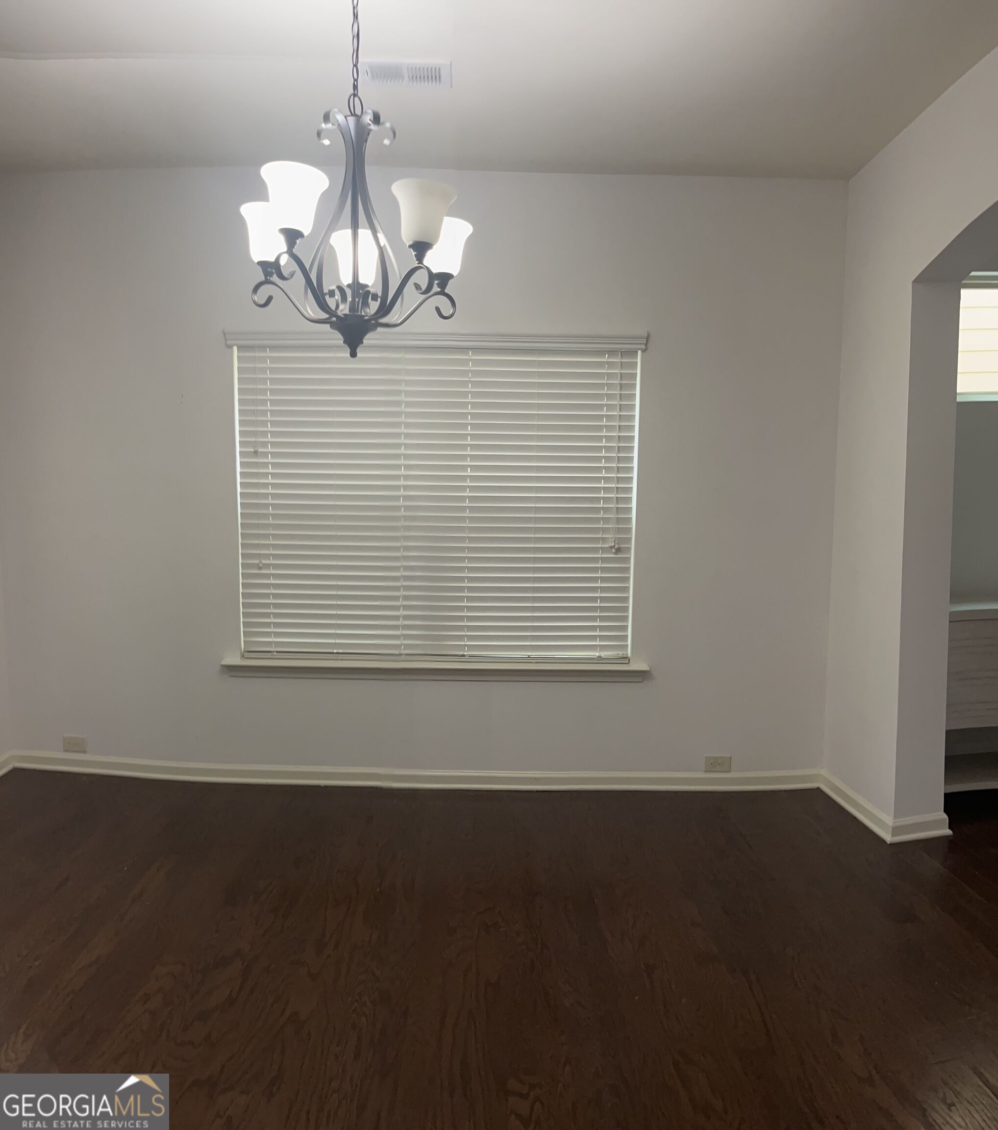 425 Village View Property Photo 18
