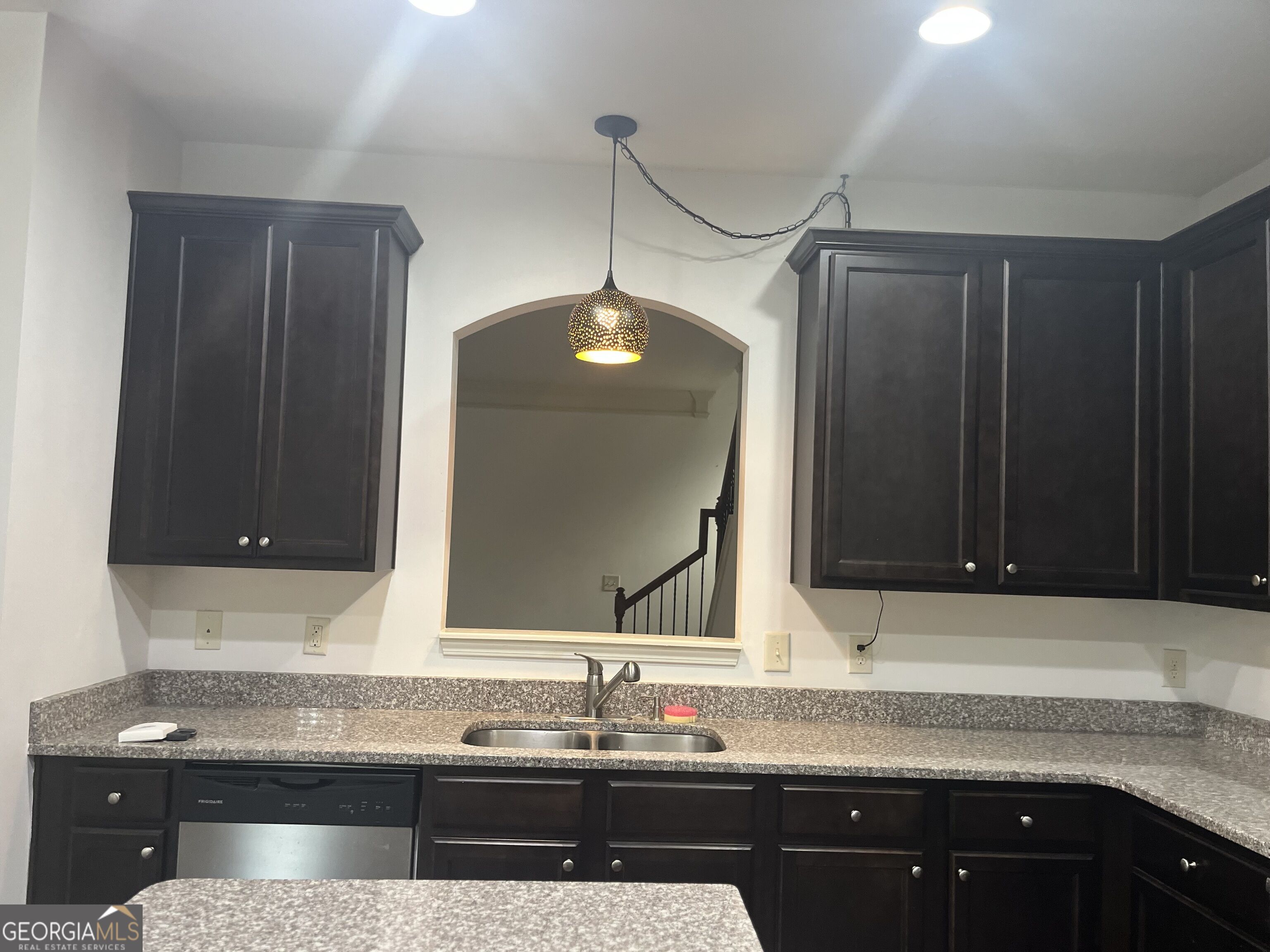425 Village View Property Photo 20