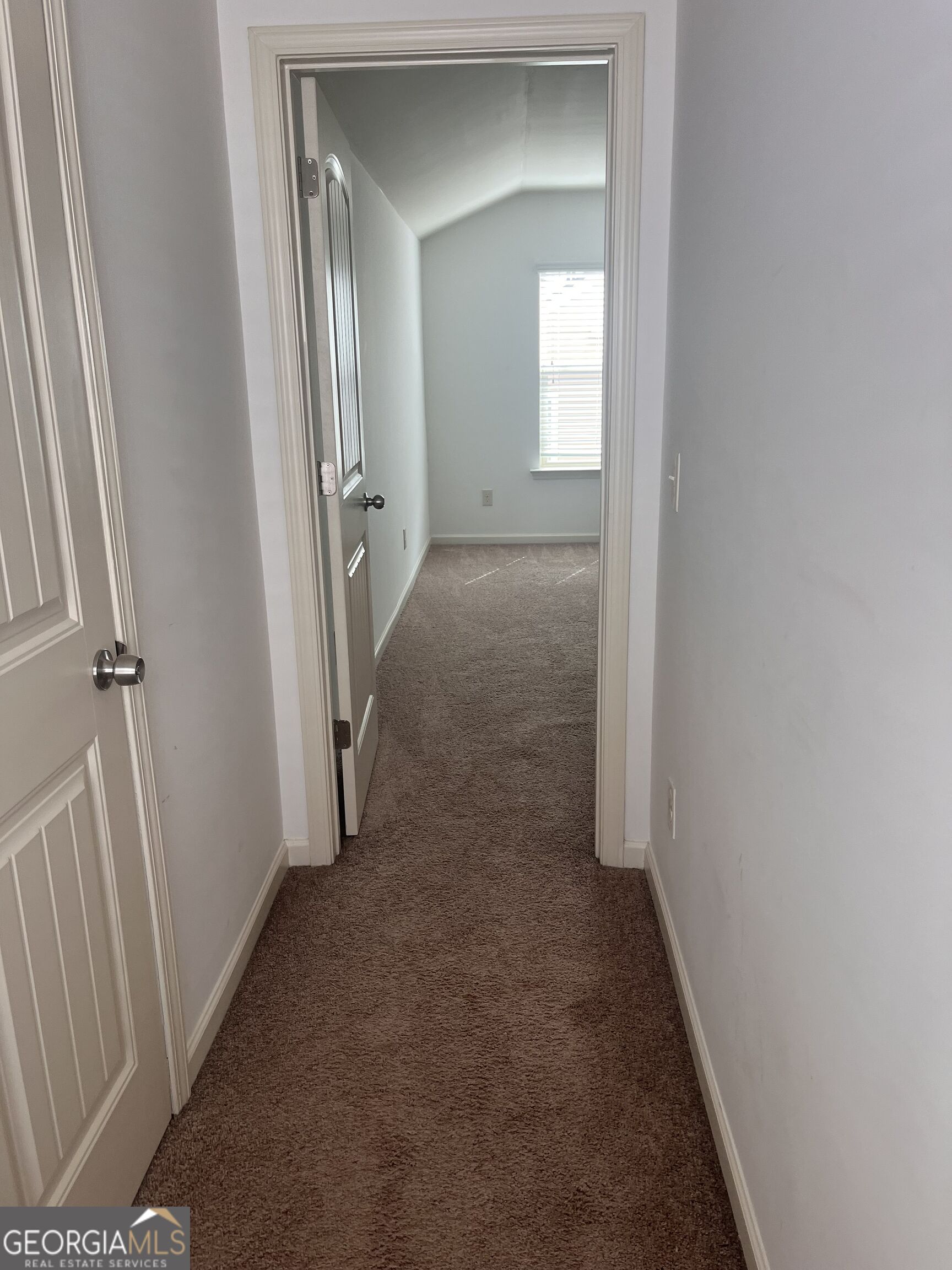 425 Village View Property Photo 25