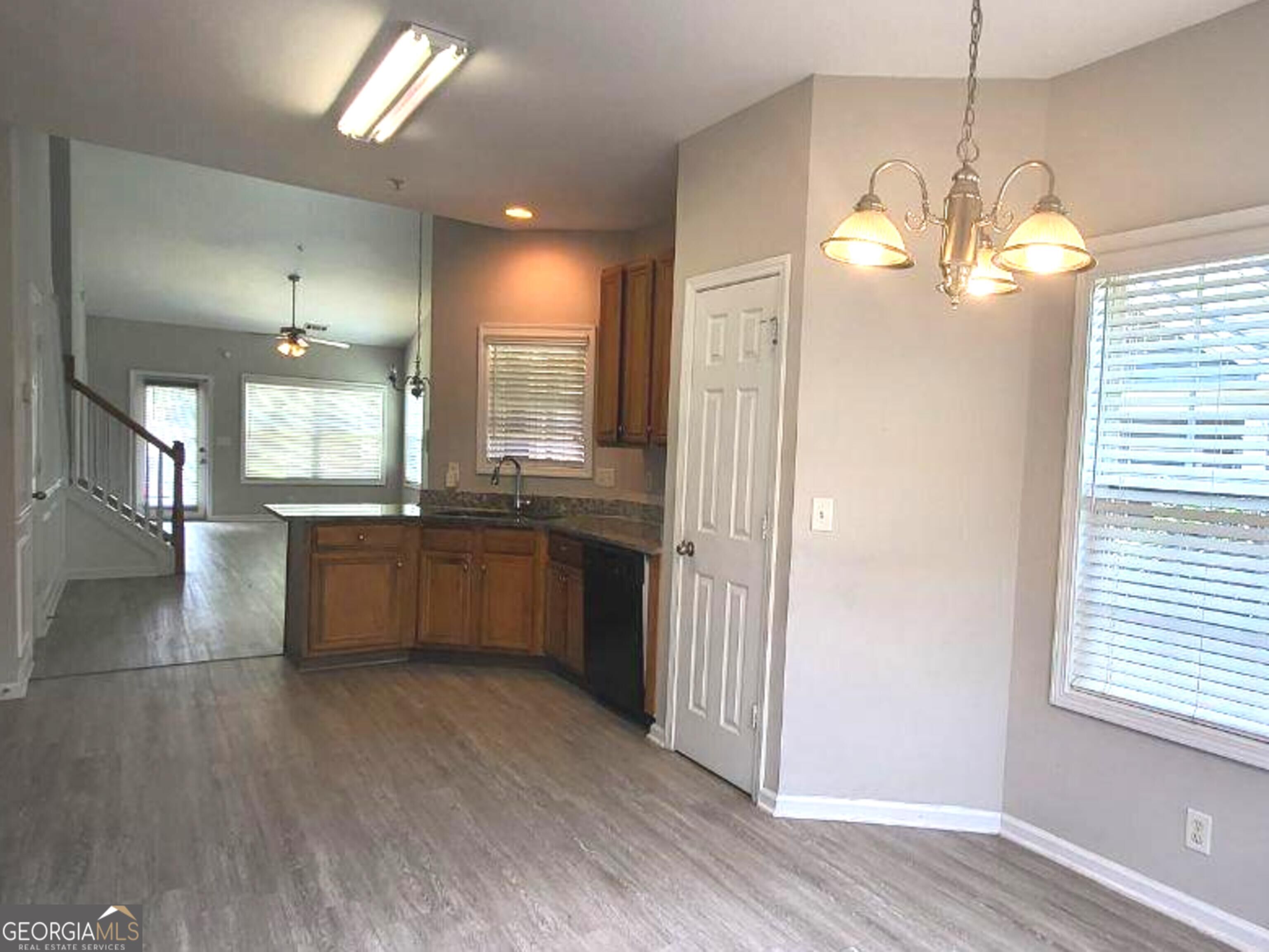 126 Granite Way Property Photo 3