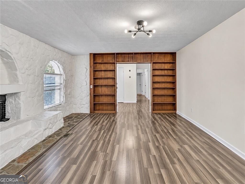 611 Navarre Drive Property Photo 3