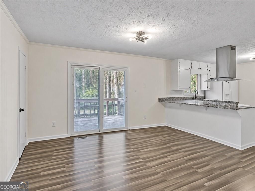 611 Navarre Drive Property Photo 7