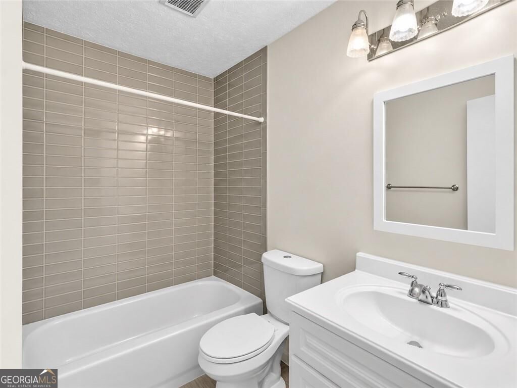 611 Navarre Drive Property Photo 11