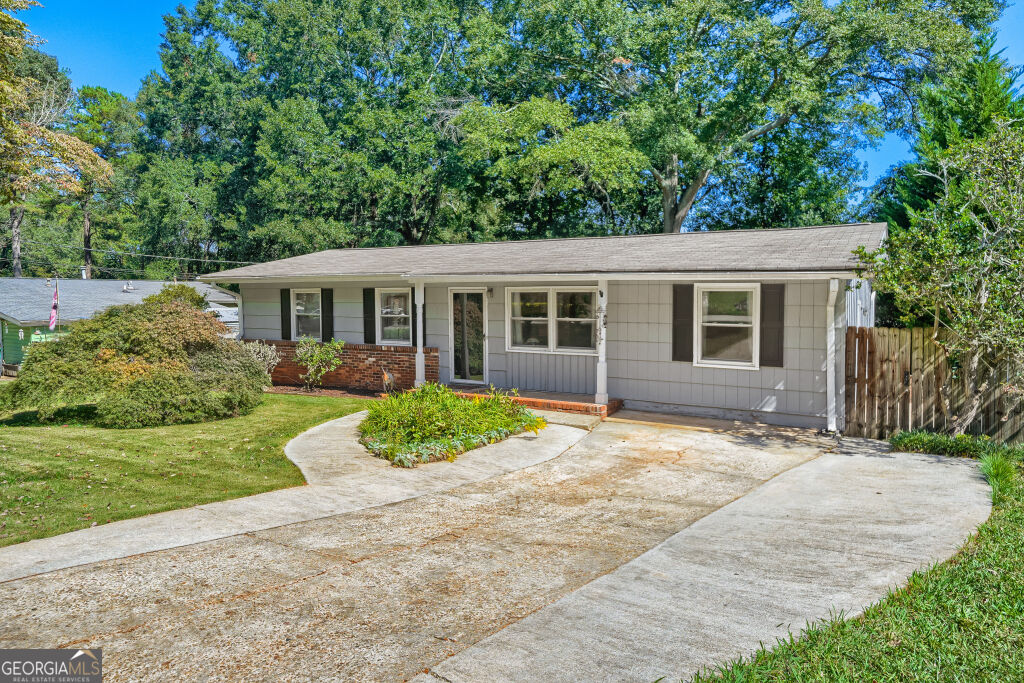 839 Verdi Way Property Photo 4