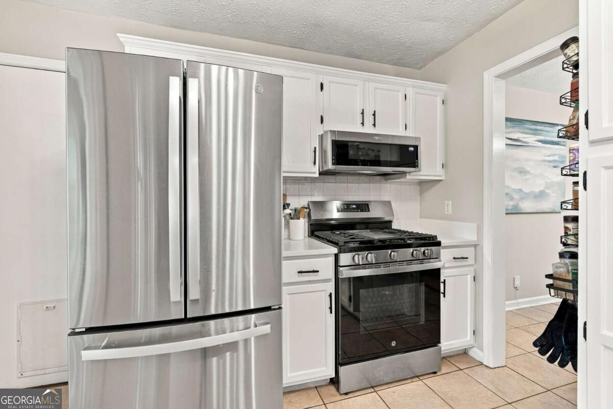 2545 Jewell Drive Property Photo 11