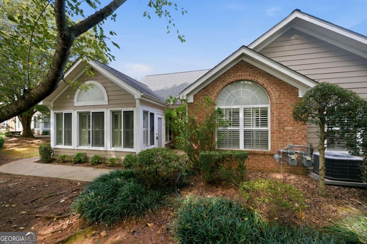 2235 Orchard Place Property Photo 1