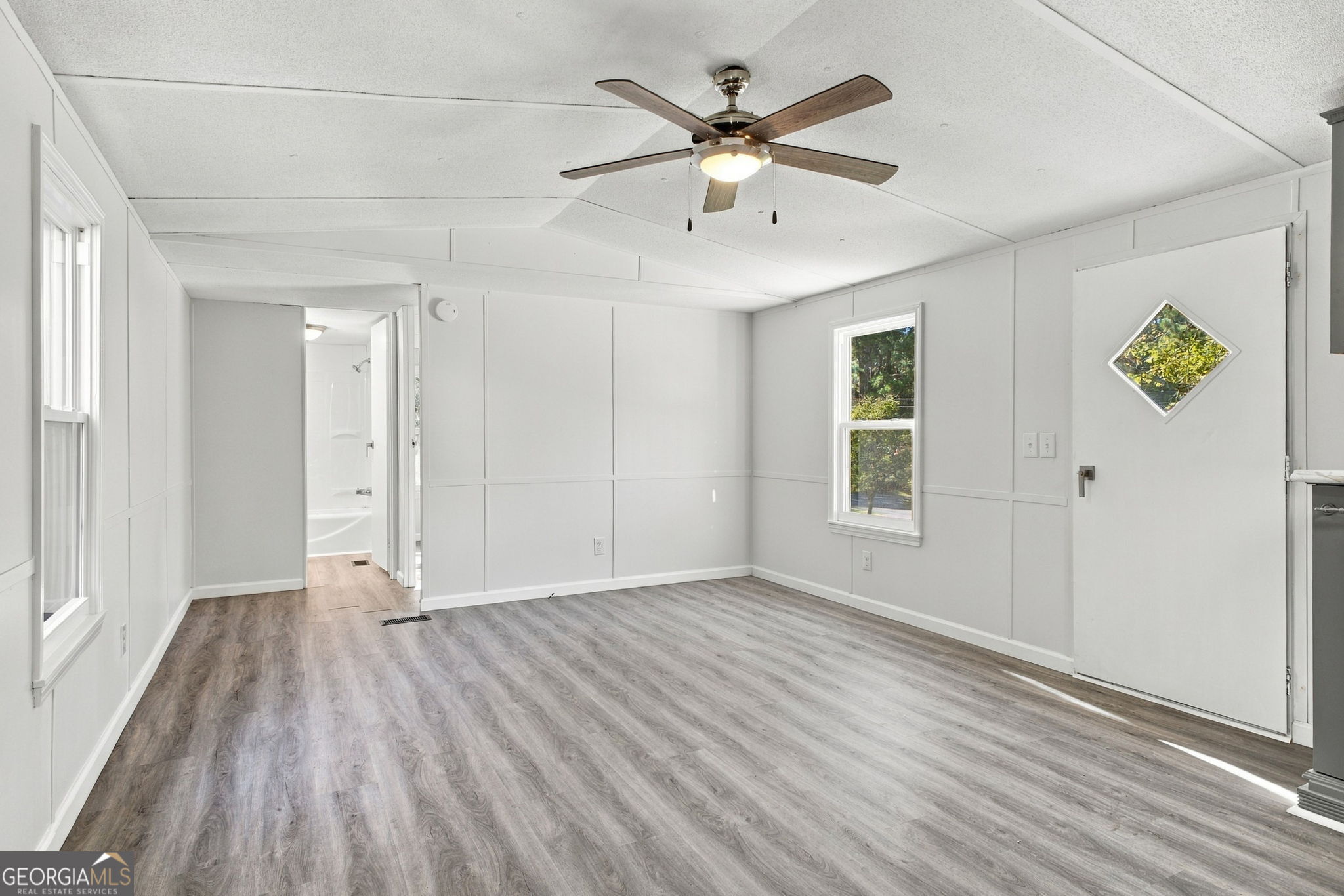 160 Mountain View Road Property Photo 6