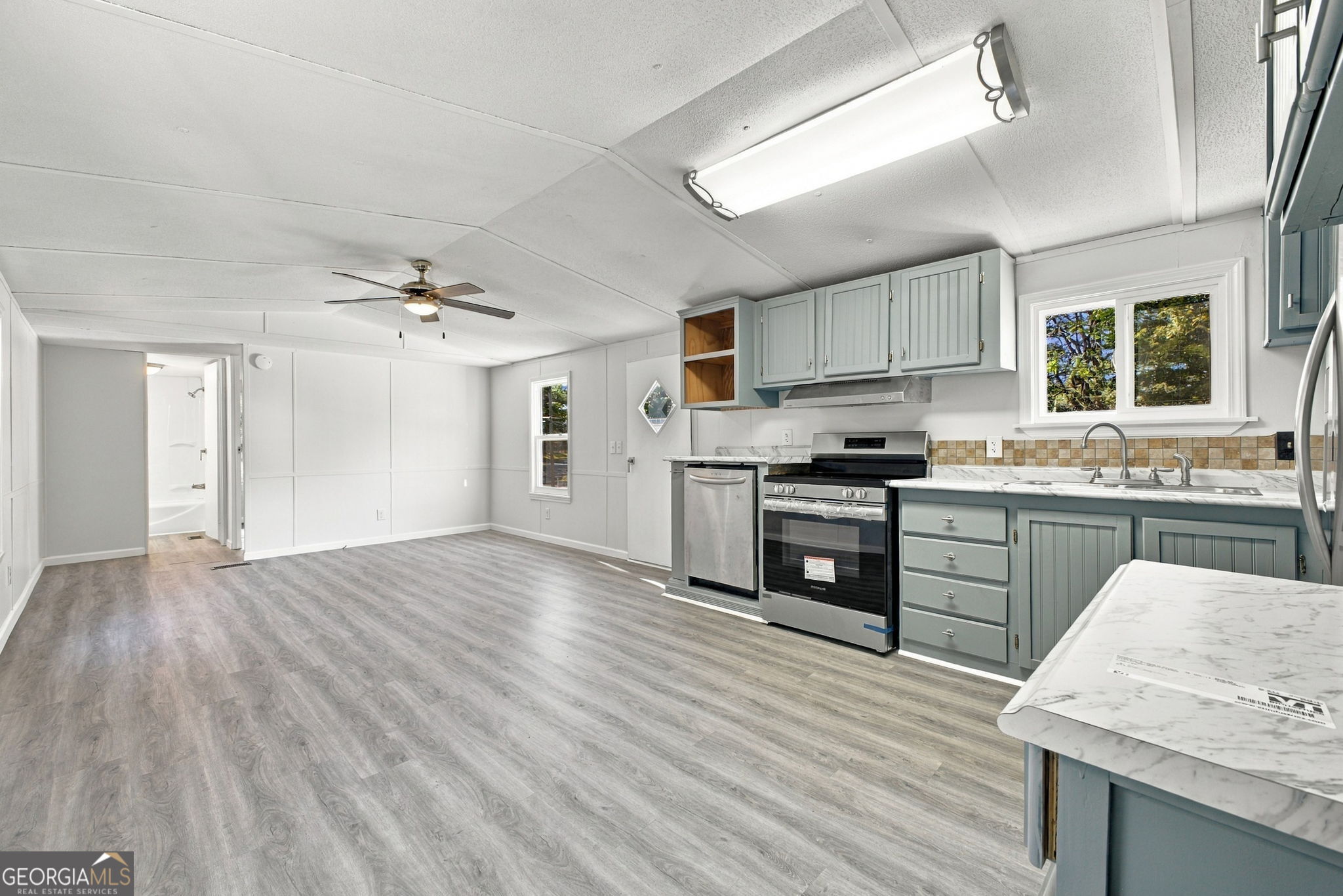160 Mountain View Road Property Photo 8