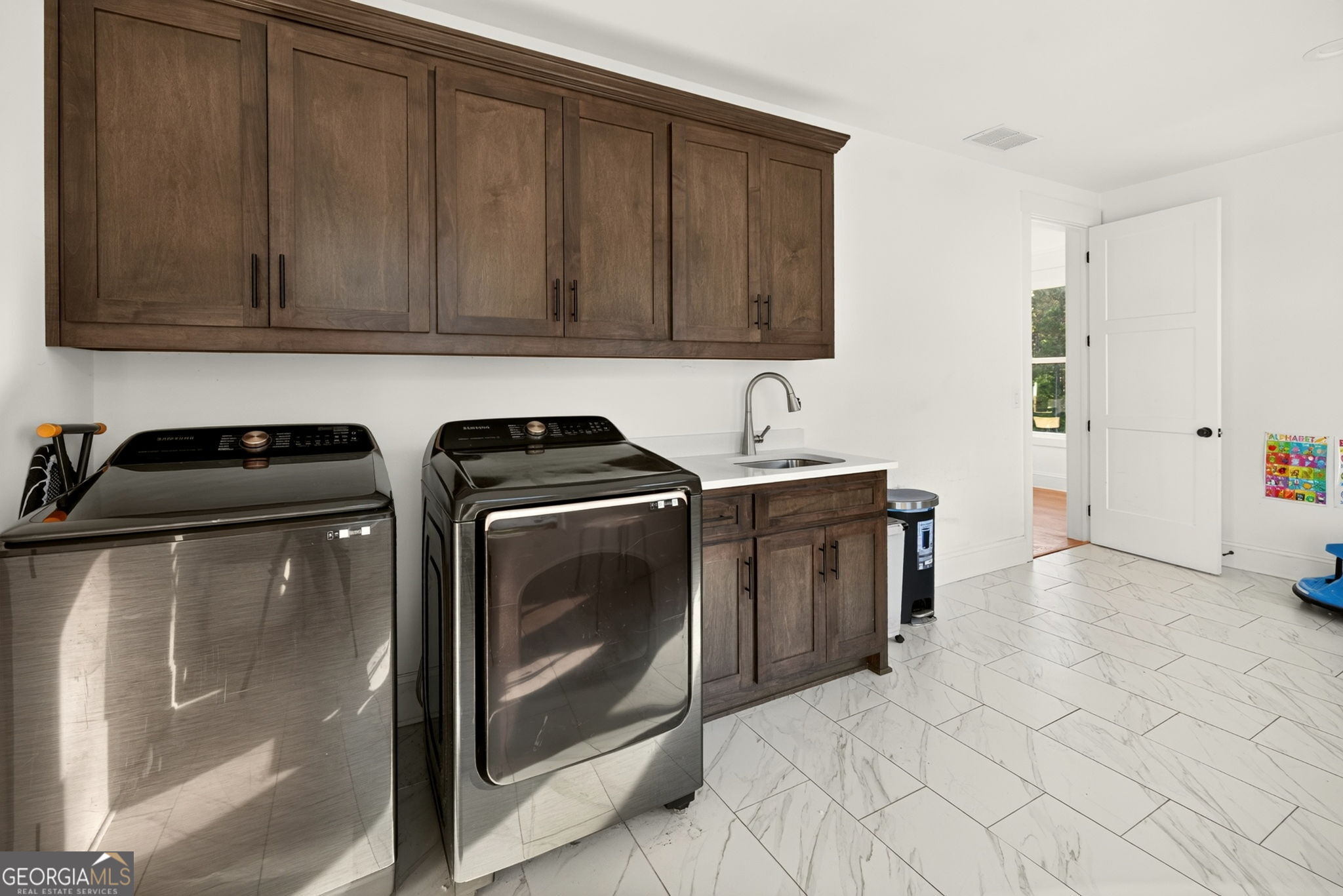 200 Cicely Way Property Photo 36