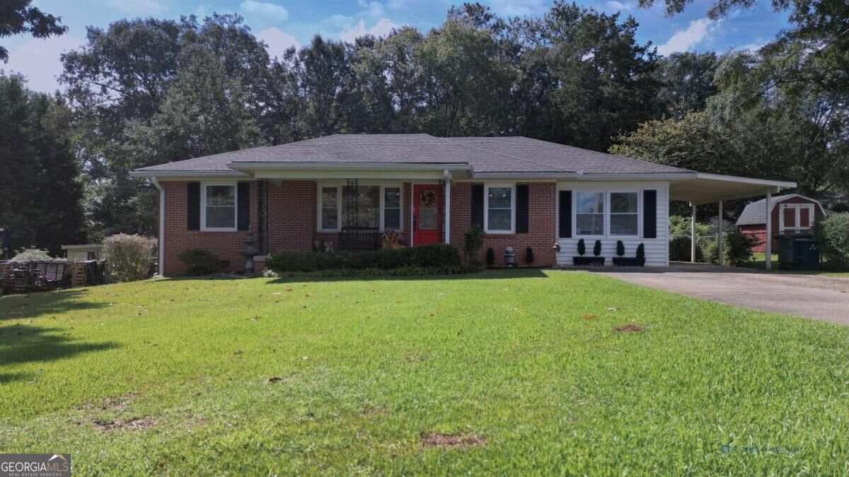 304 Mobley Street Property Photo 3