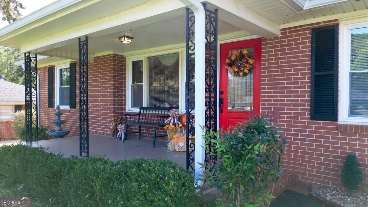 304 Mobley Street Property Photo 4