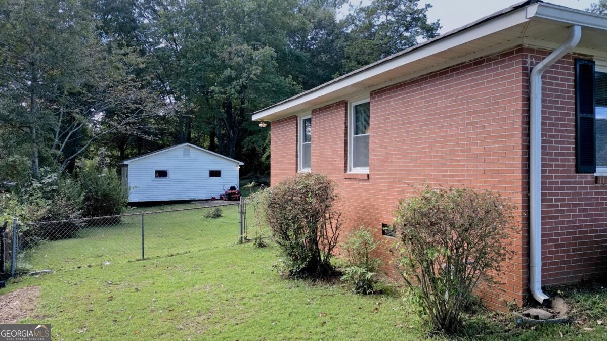 304 Mobley Street Property Photo 5