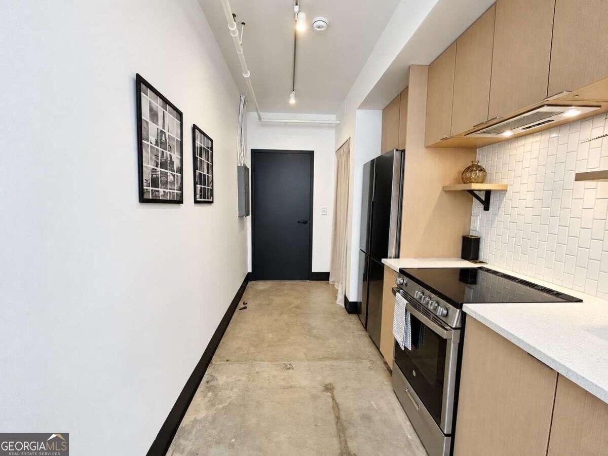 1805 Harvard Avenue # 306 Property Photo 1