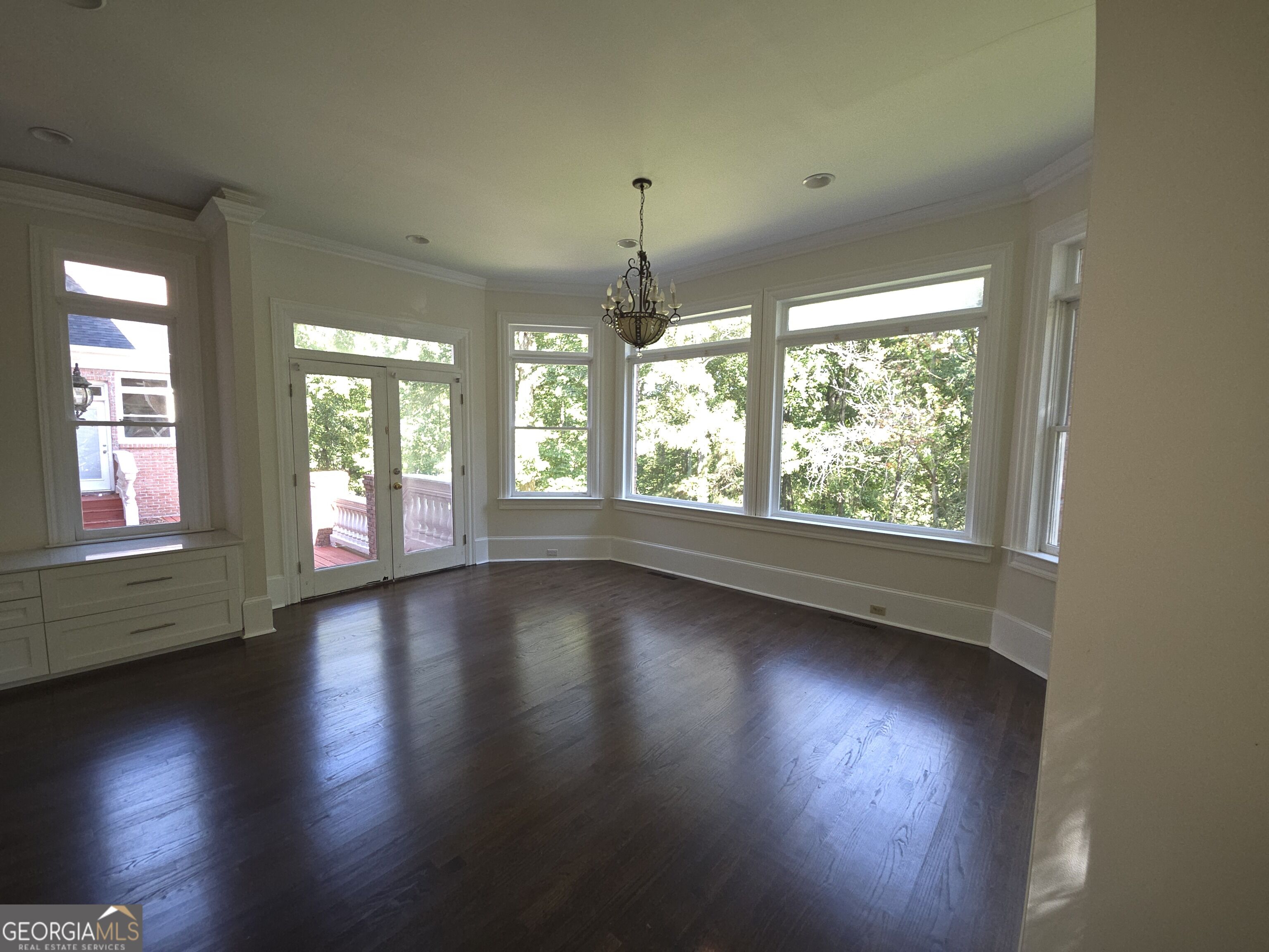 10 Club Court Property Photo 5