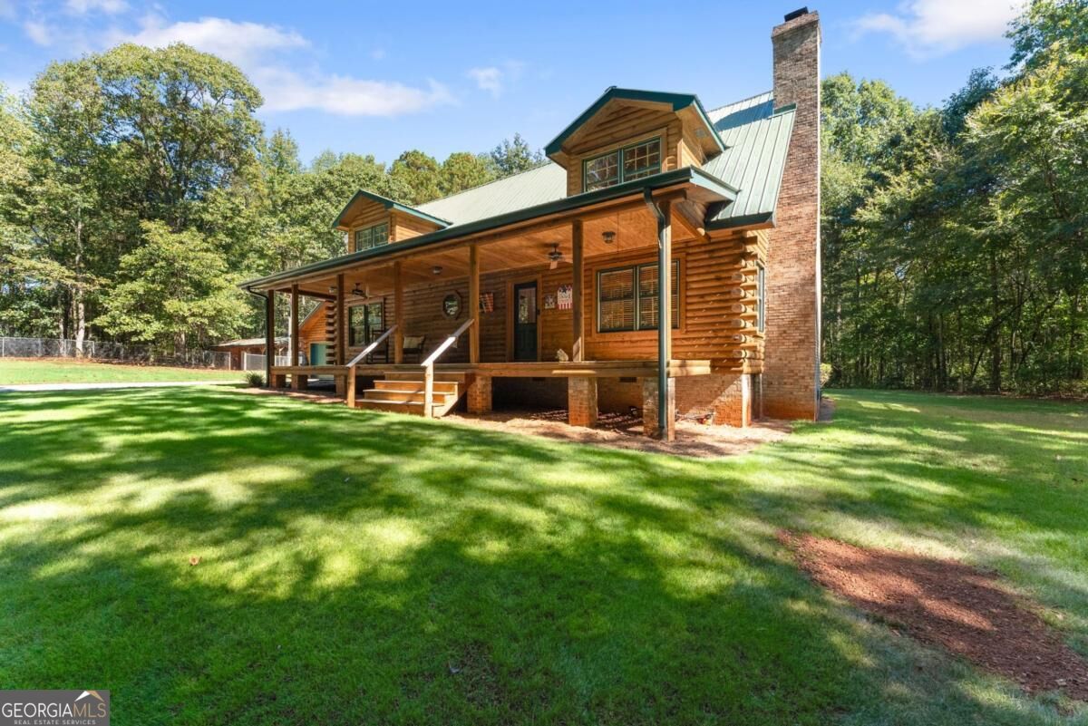 1120 Ridgewood Drive Property Photo 3