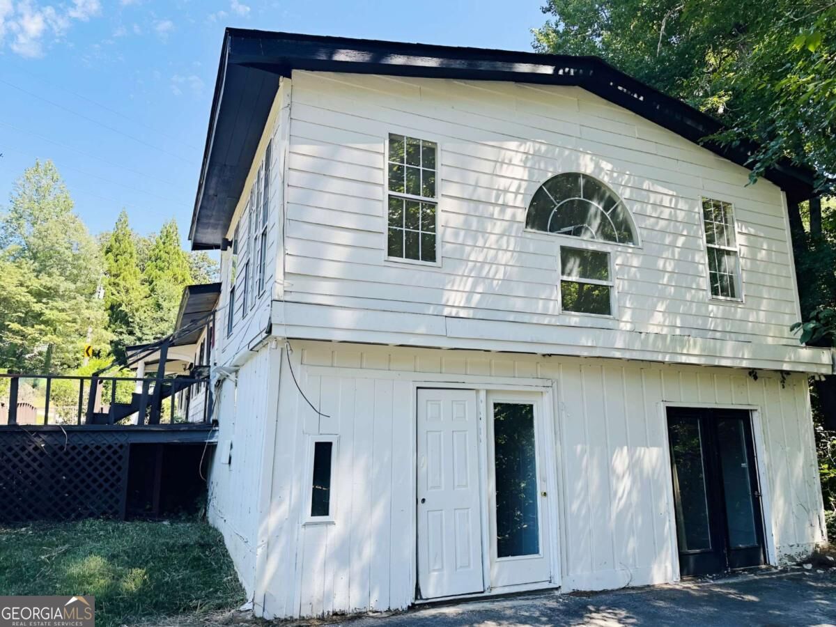 970 Allgood Road Property Photo 4