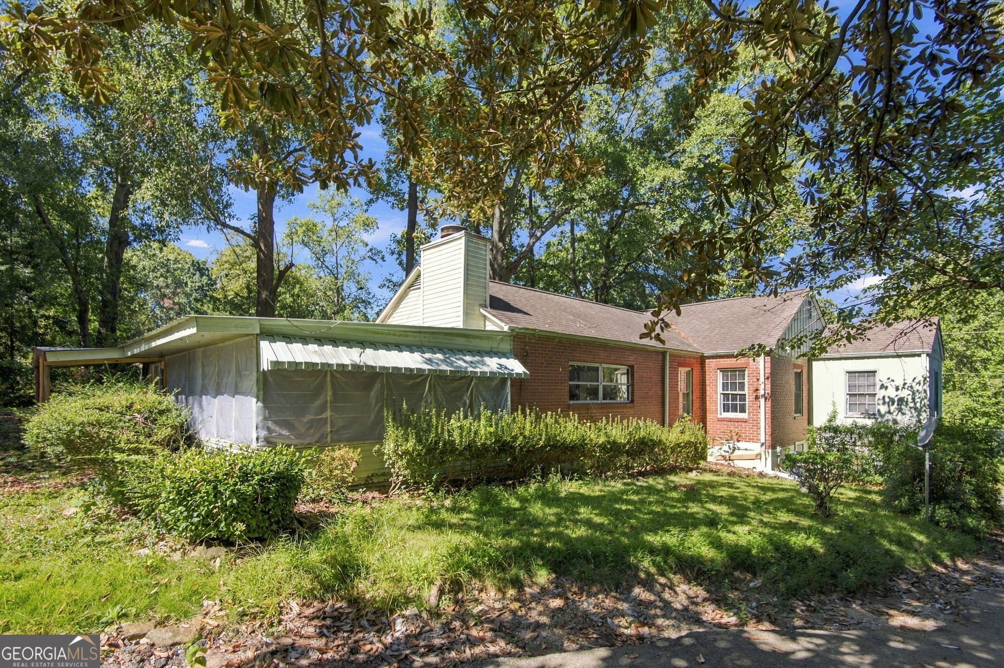 620 S Gordon Circle Property Photo 3