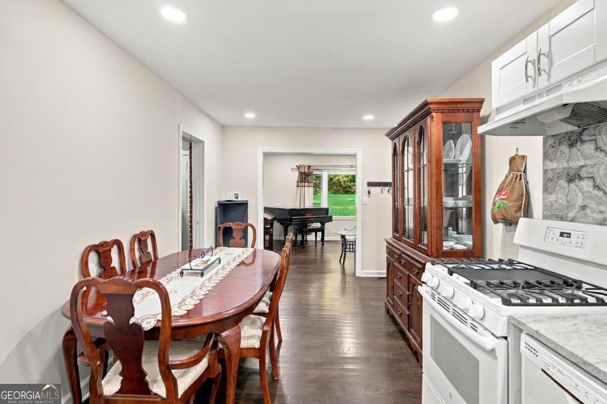 169 Herbert Drive Se Property Photo 11