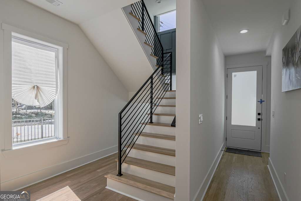 1064 Mcdaniel Street Sw Property Photo 4