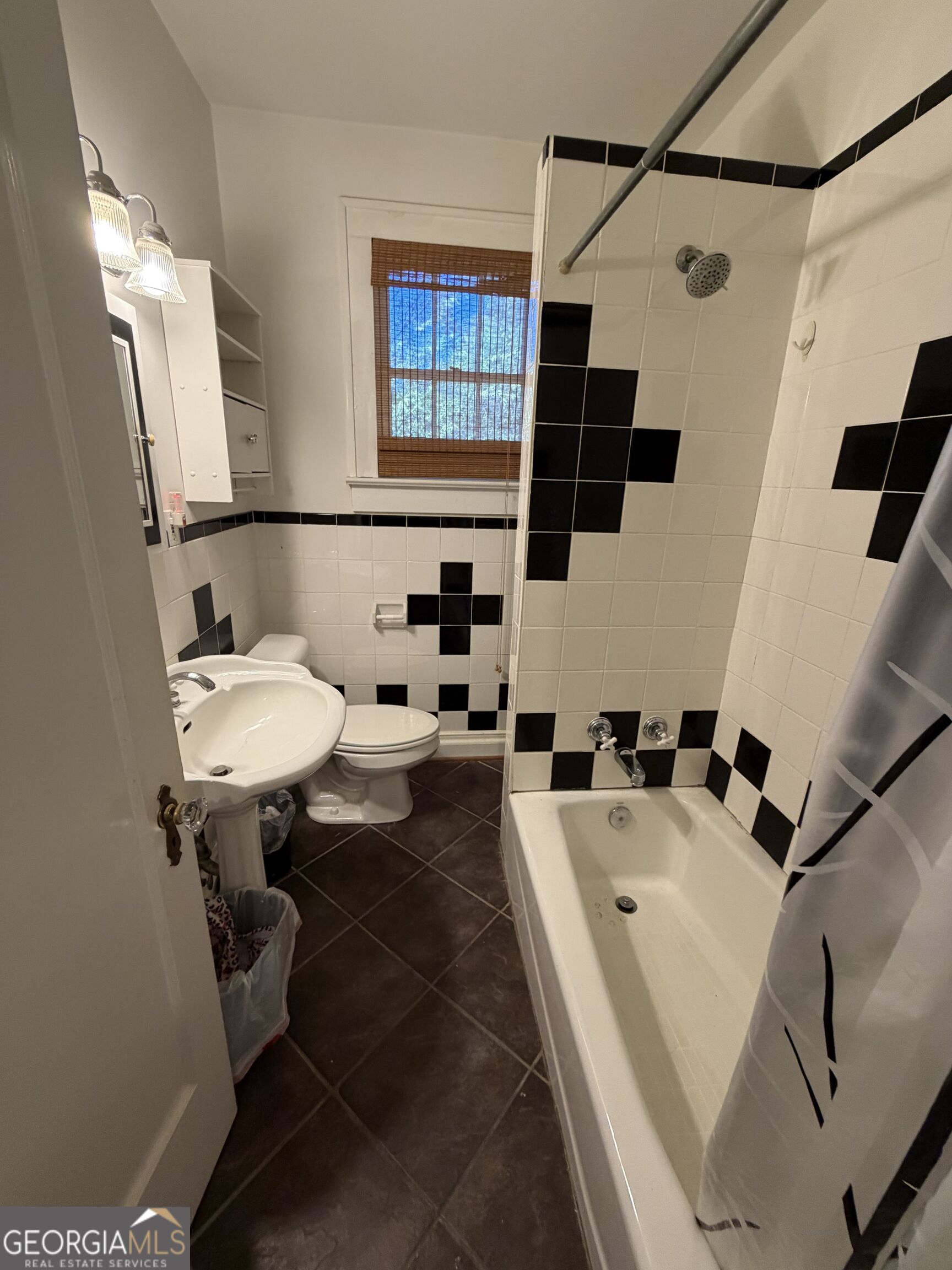 508 Charlton Street Nw Property Photo 15
