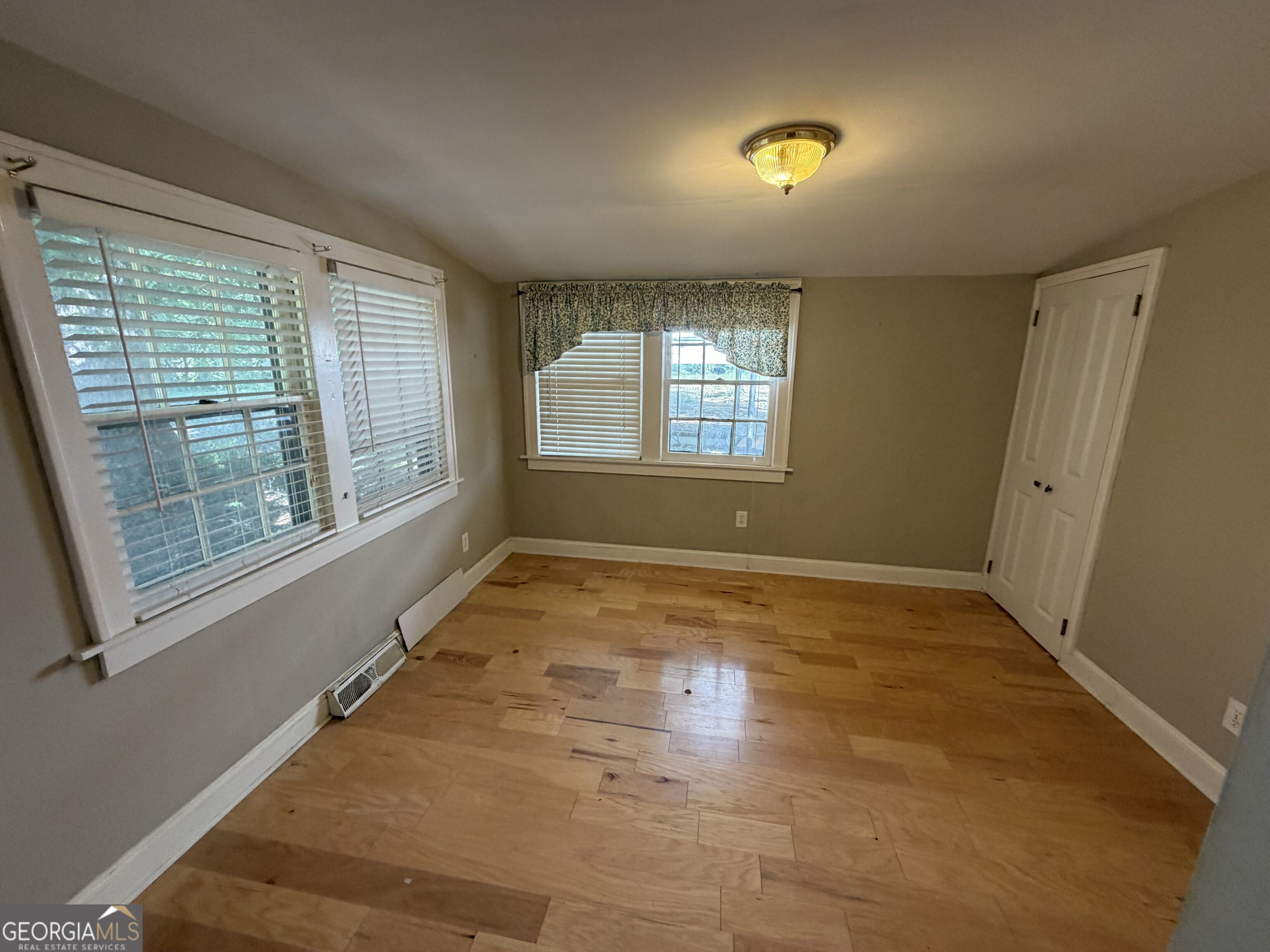 508 Charlton Street Nw Property Photo 21
