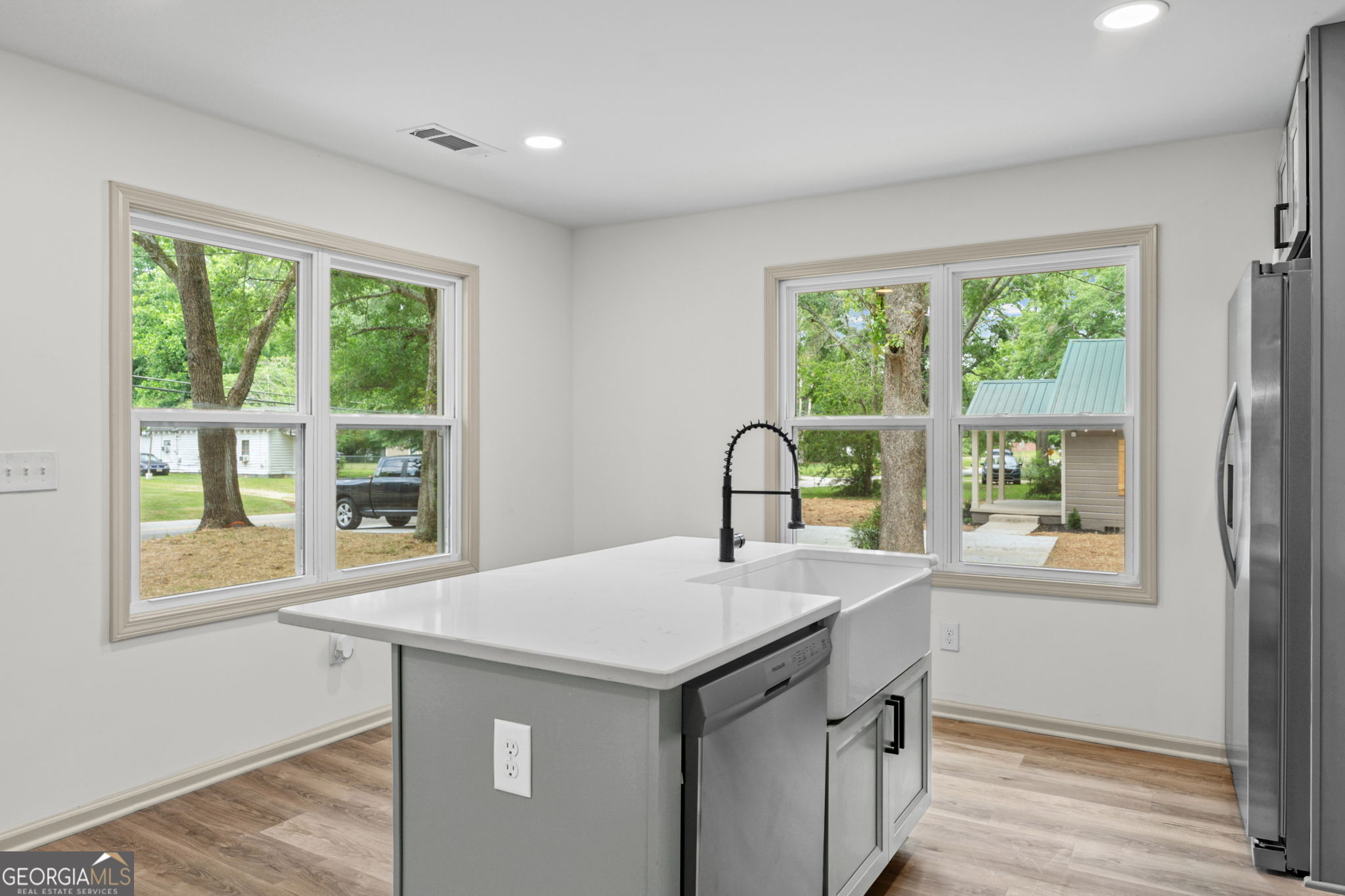 101 Vineyard Road Property Photo 6