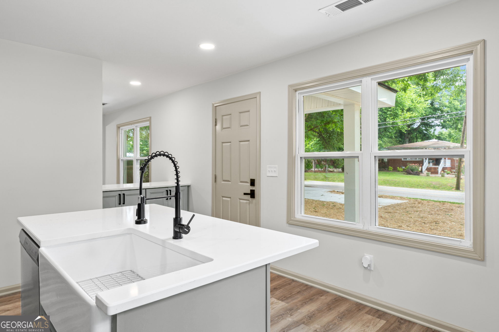 101 Vineyard Road Property Photo 8