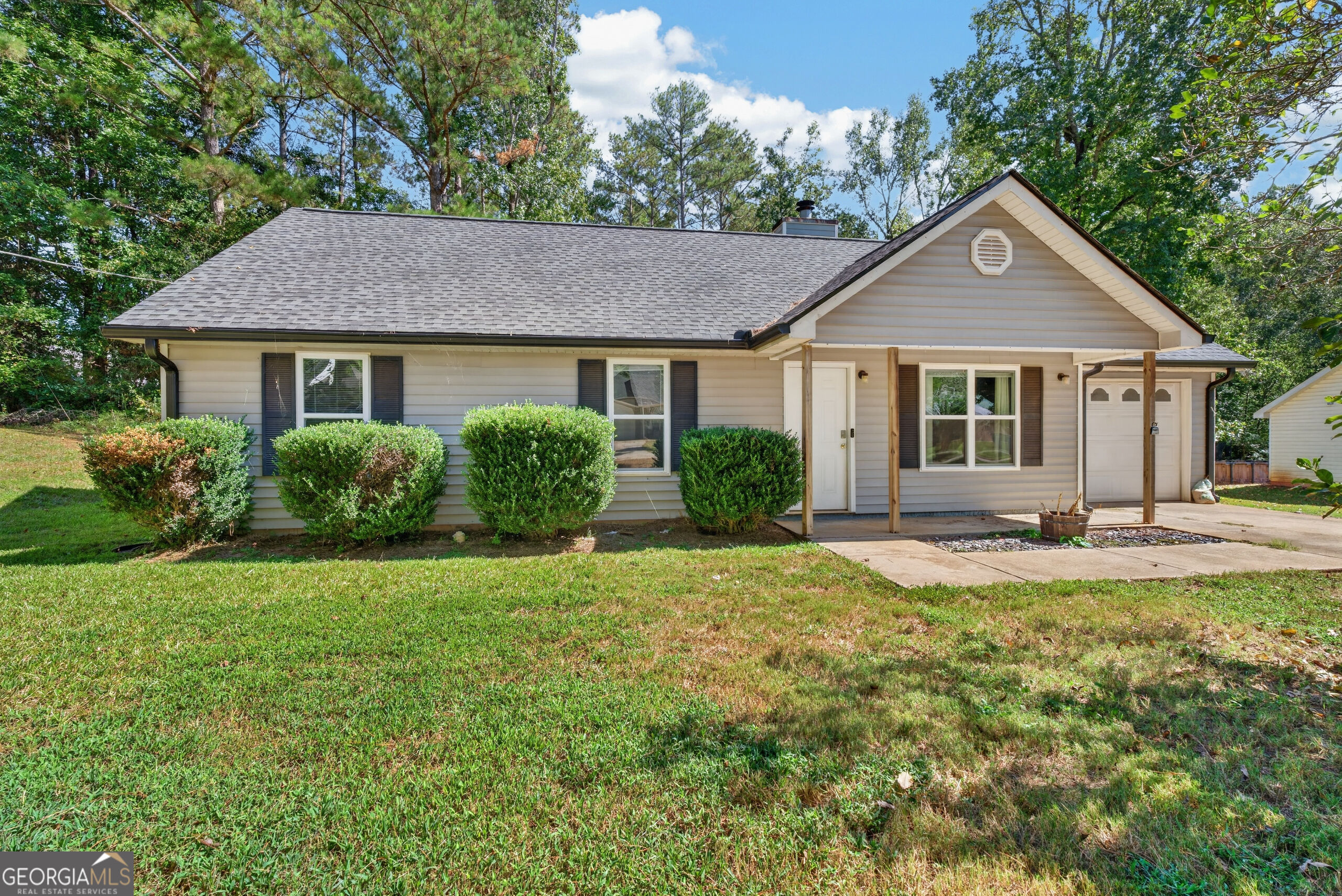 112 Starlake Drive Property Photo 1